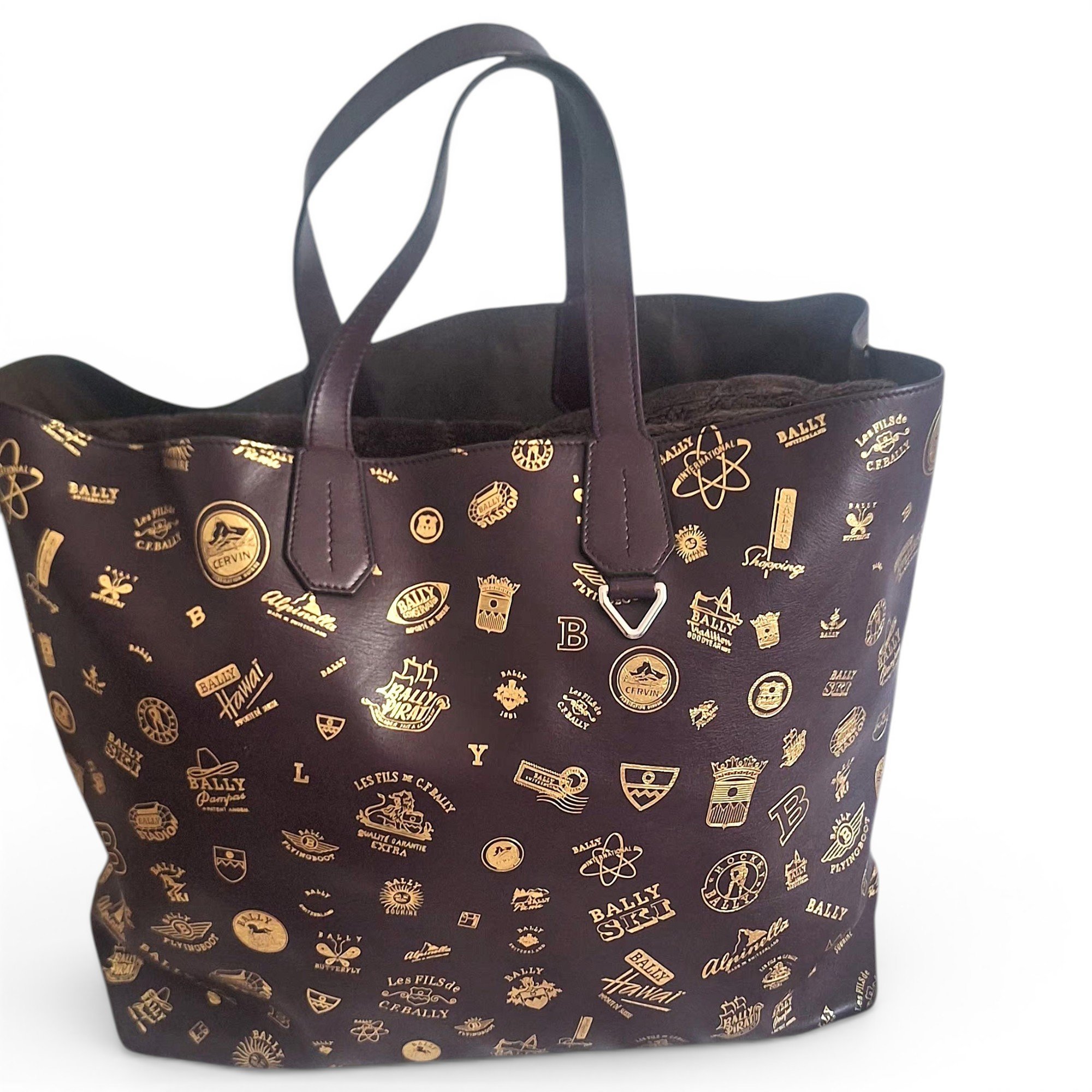 Leather tote