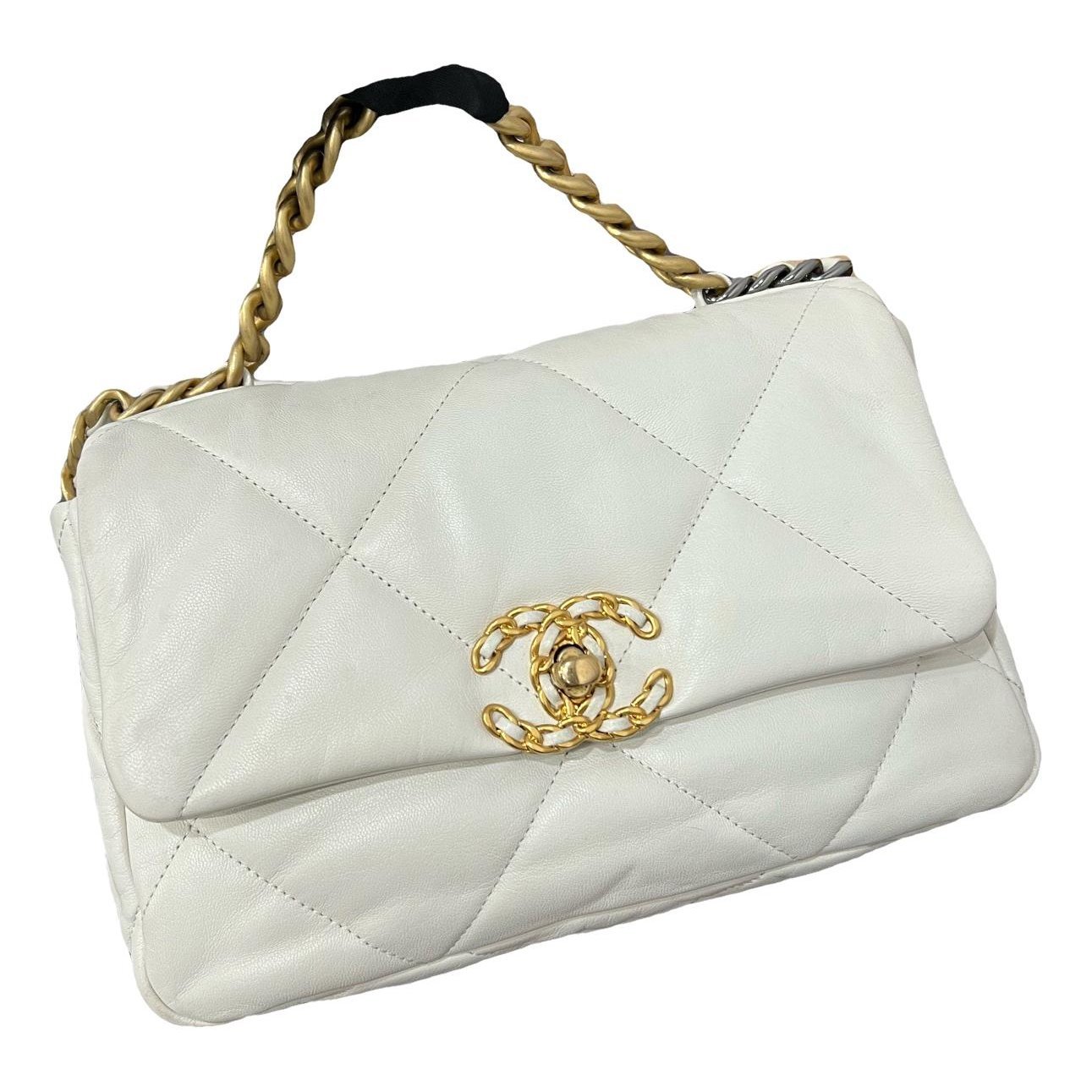 Chanel 19 leather handbag