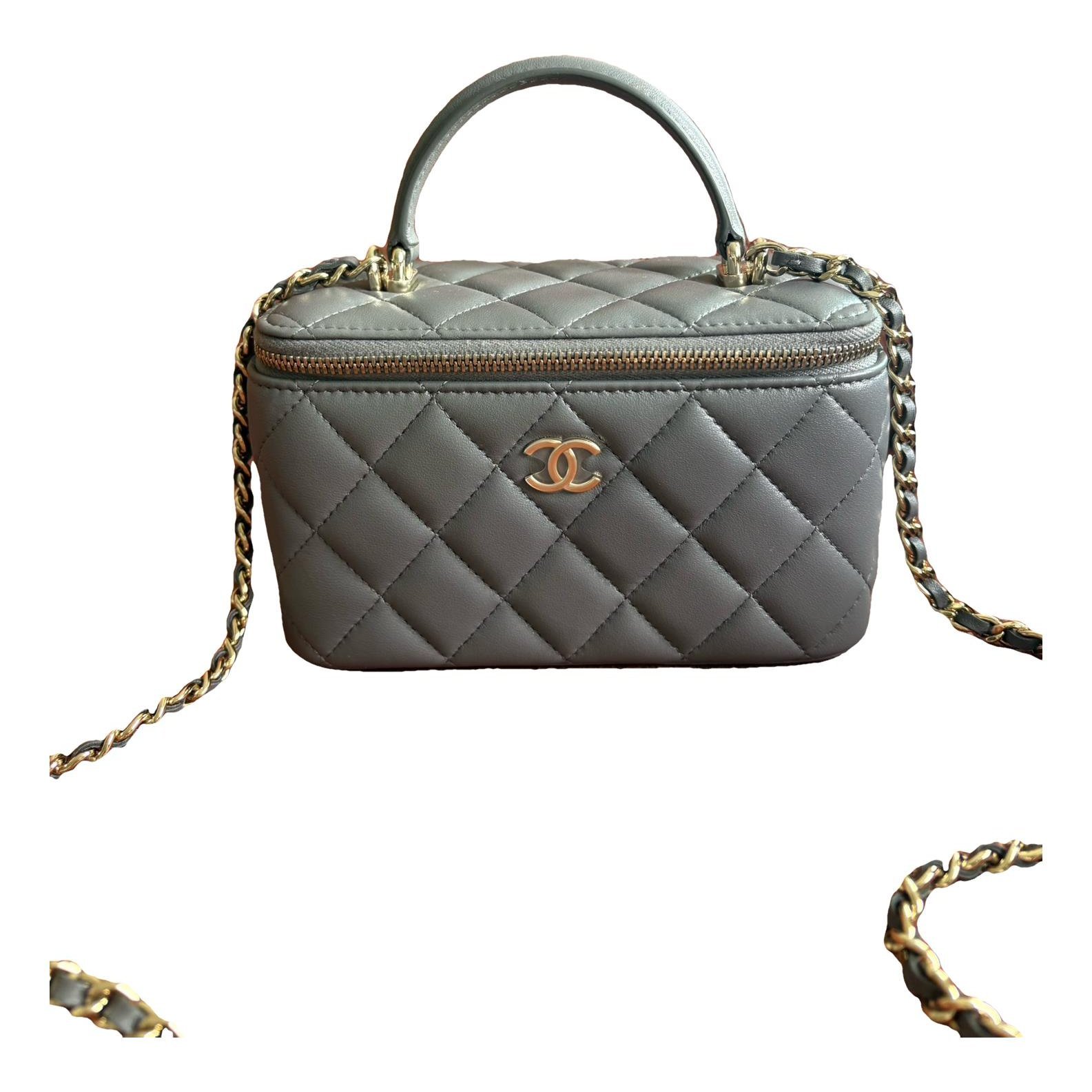 Trendy CC Vanity leather crossbody bag