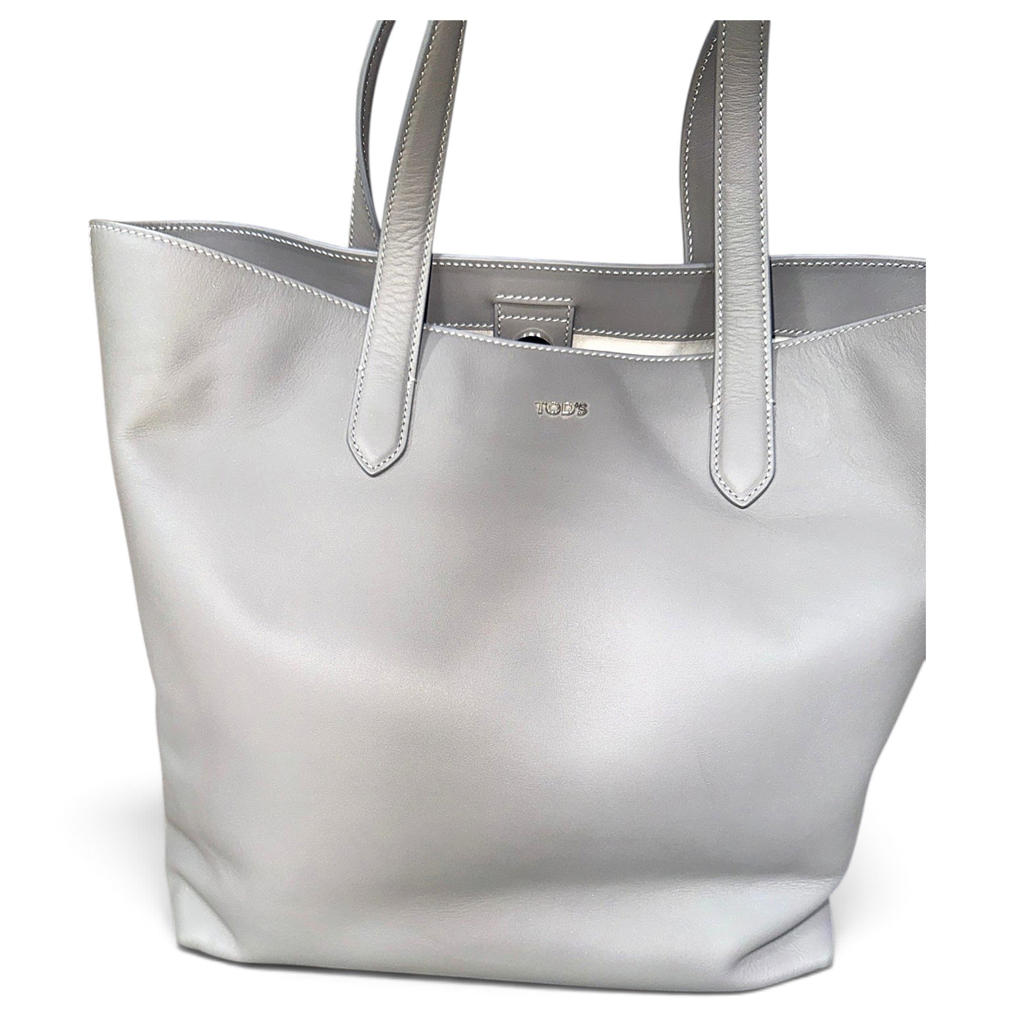 Leather tote