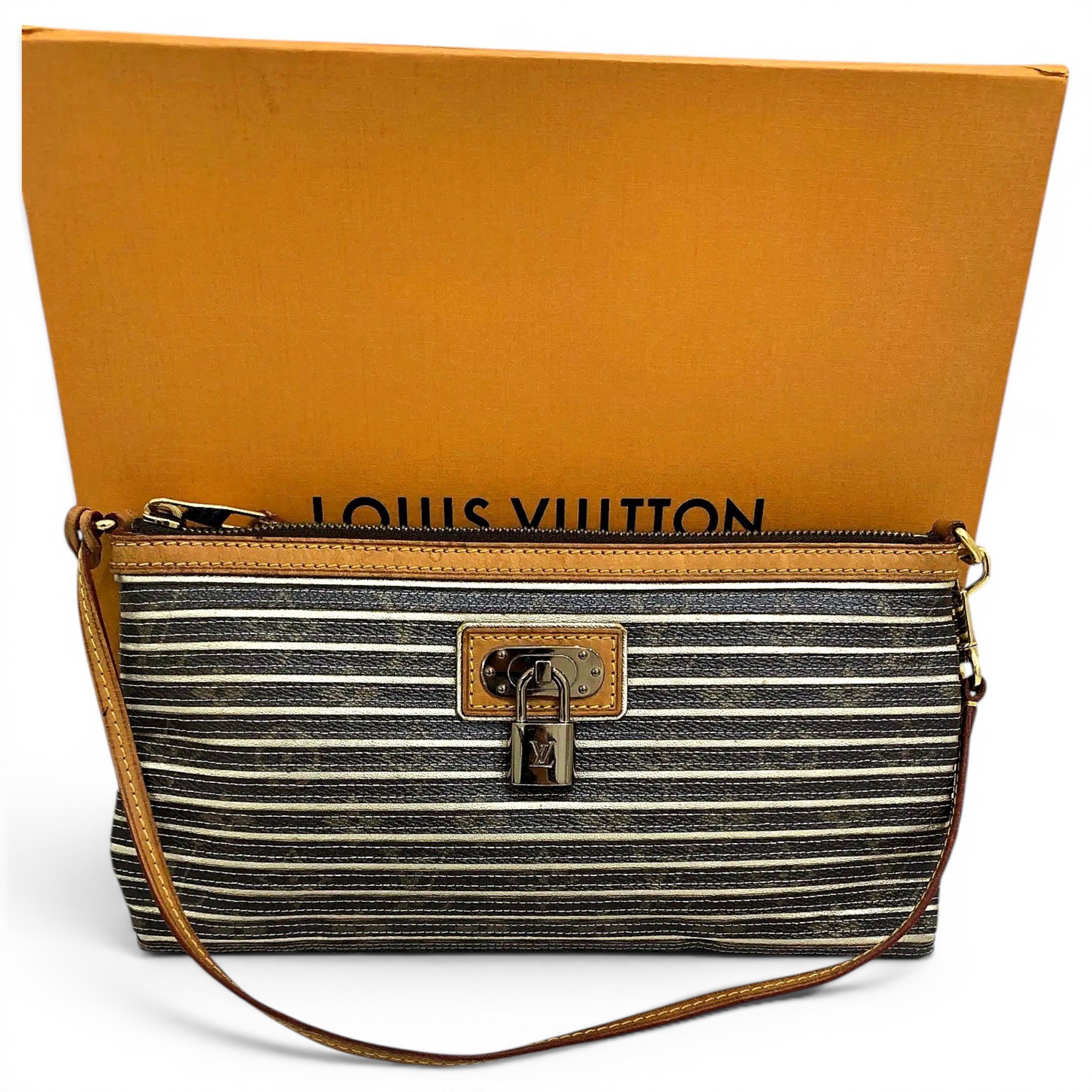 Pochette Accessoire leather handbag