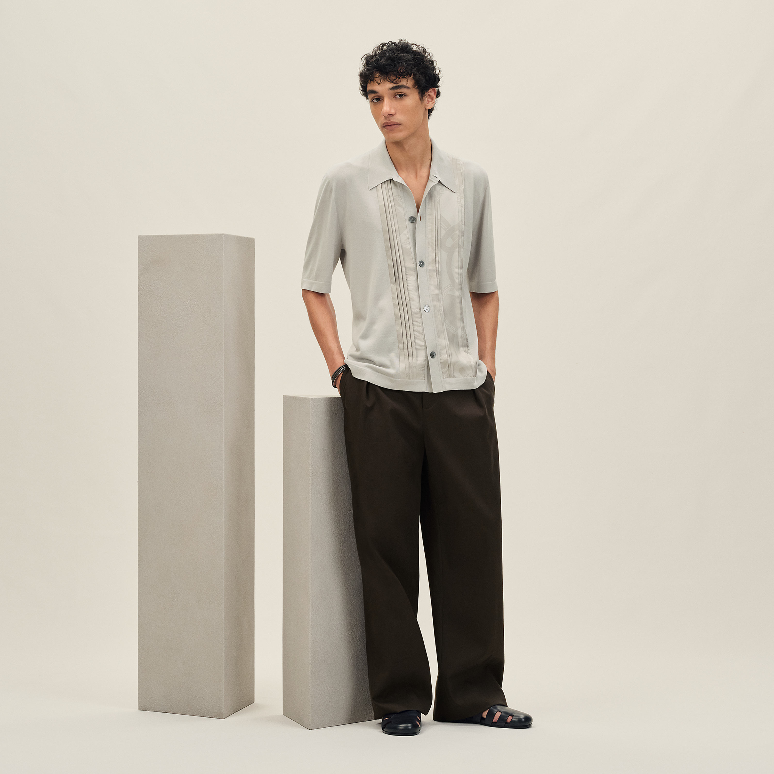 "Eperon d'Or Soie Plissee" short-sleeve straight cut shirt