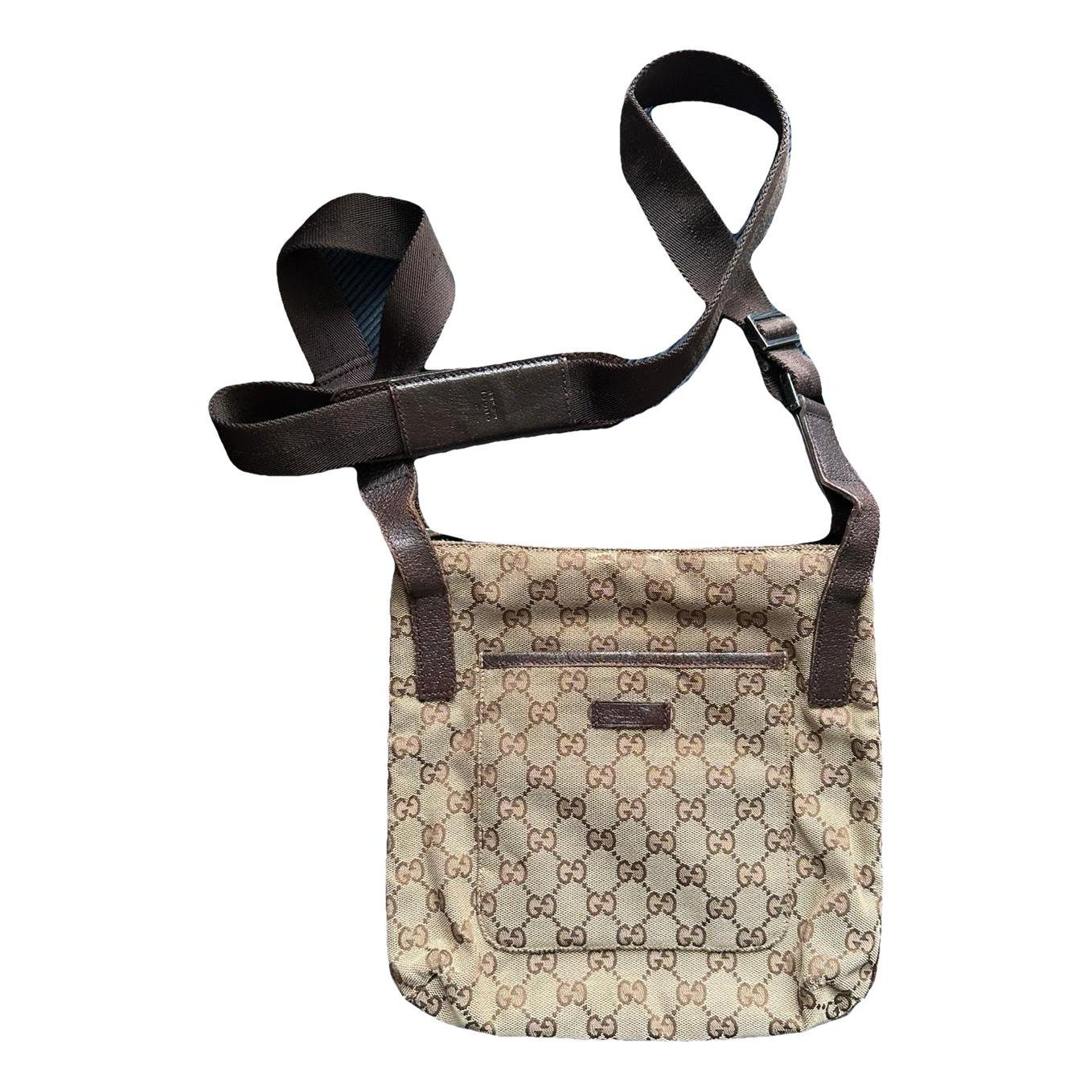 Cloth clutch bag