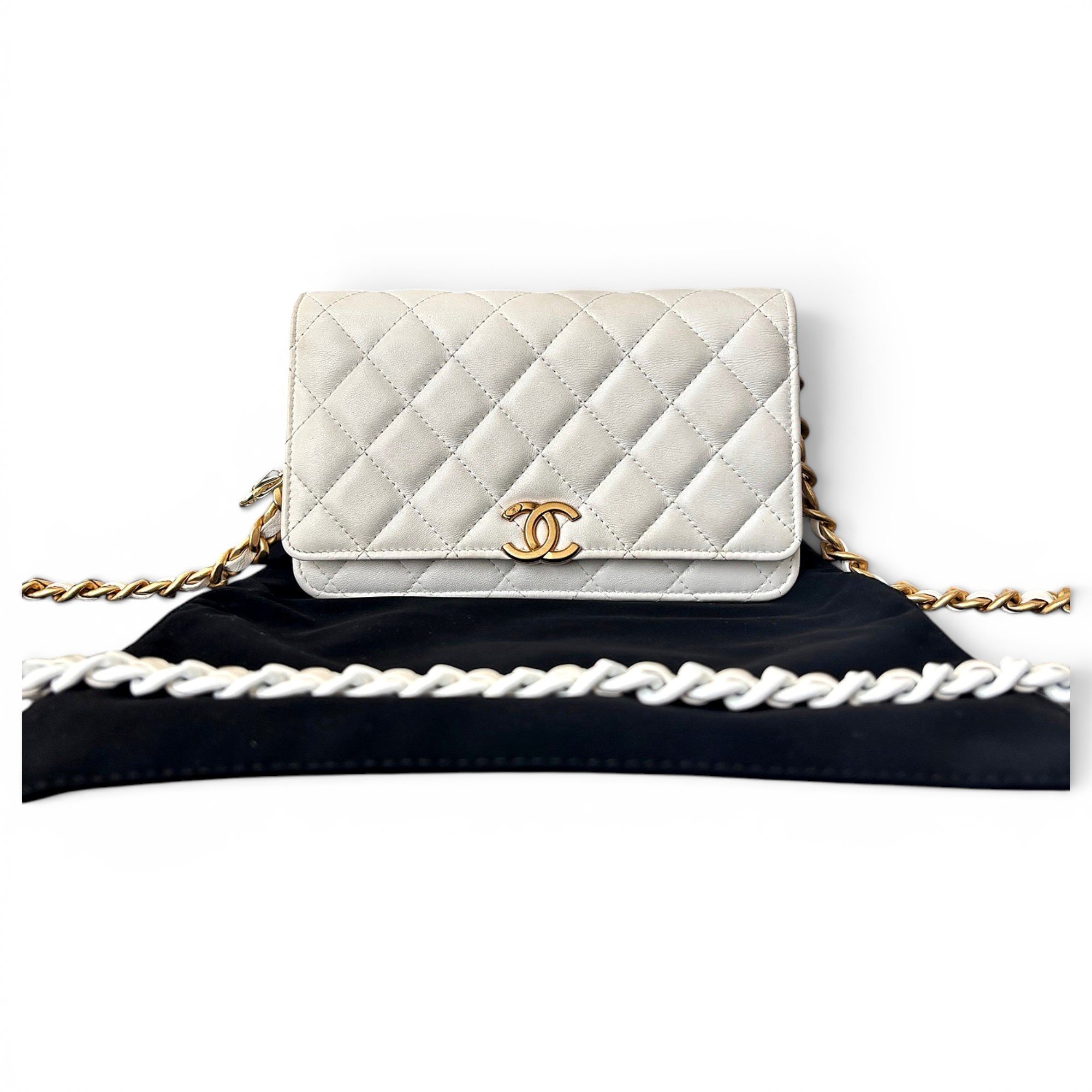 Wallet On Chain Timeless/Classique leather crossbody bag