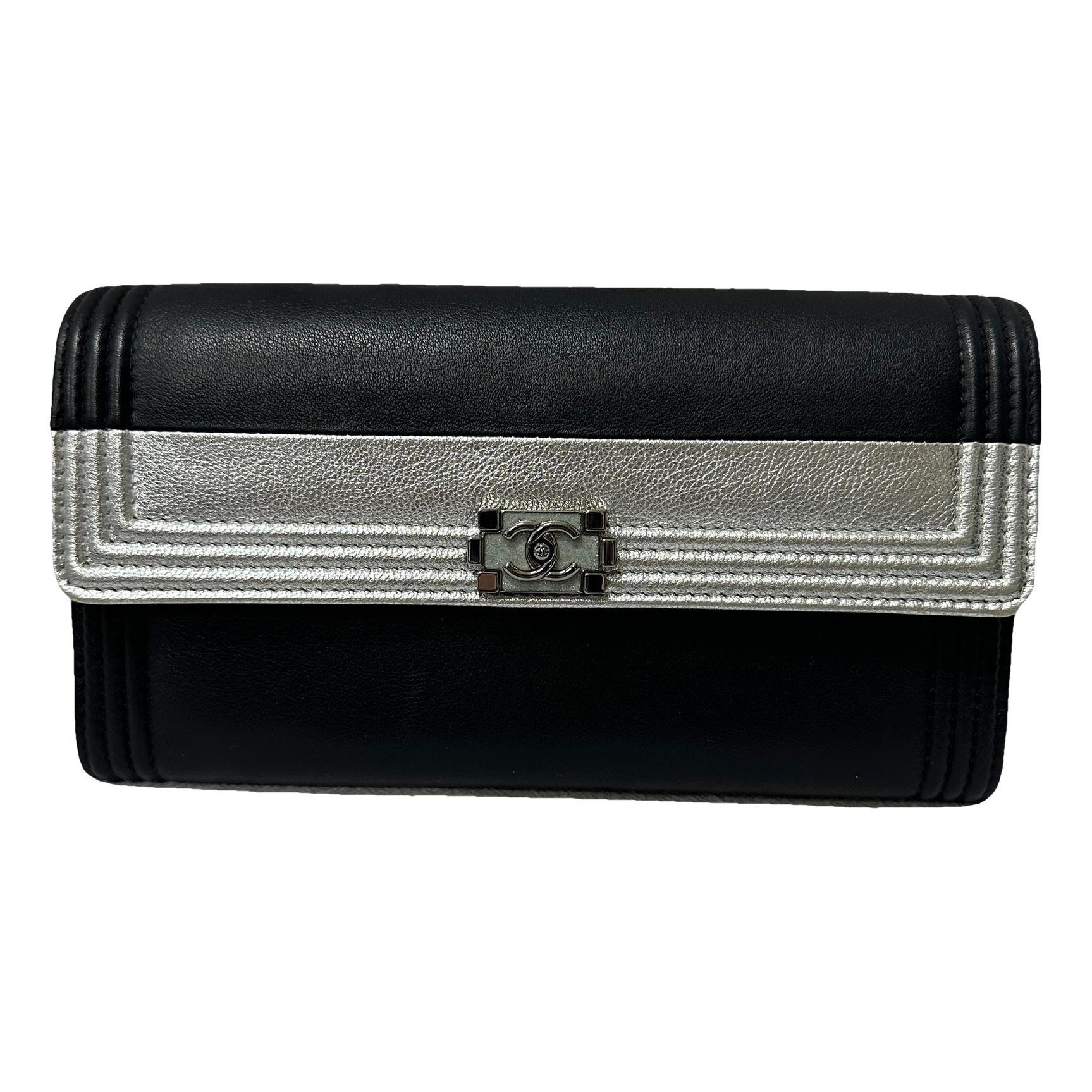 Leather clutch bag