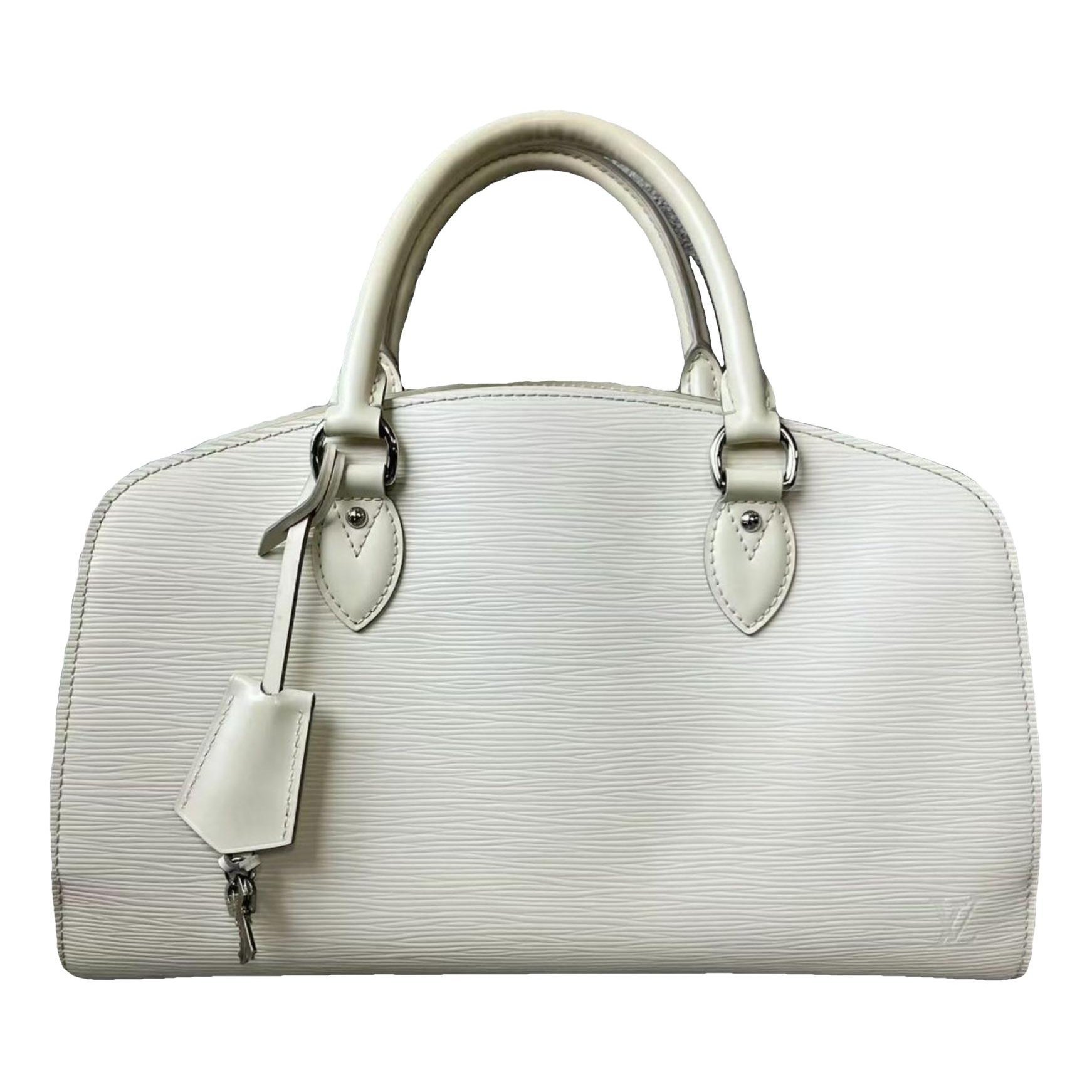 Alma BB leather handbag