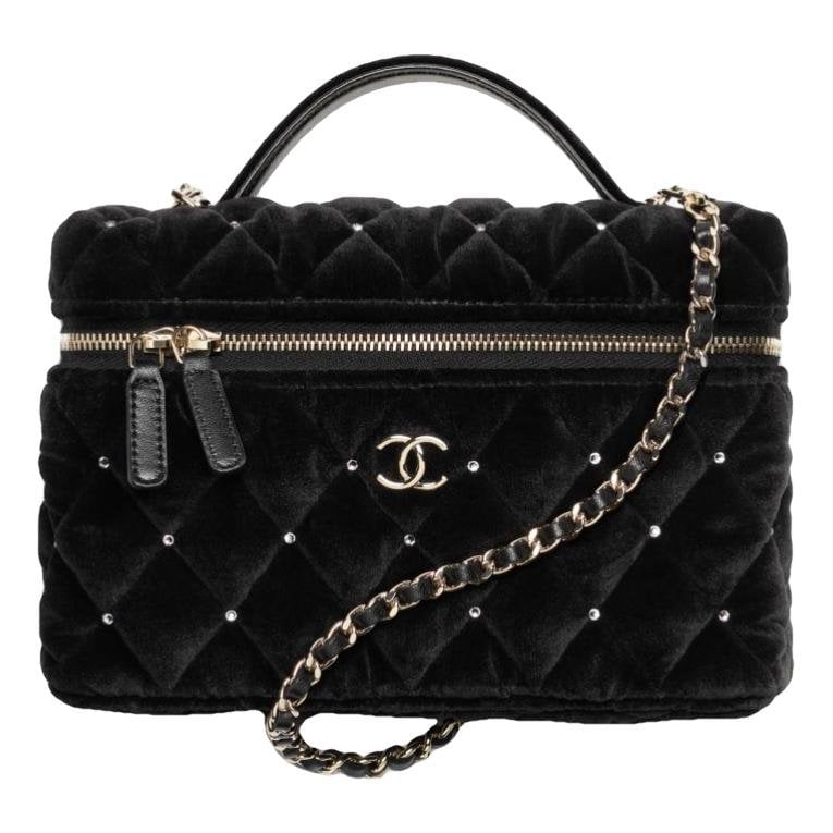 Vanity velvet handbag
