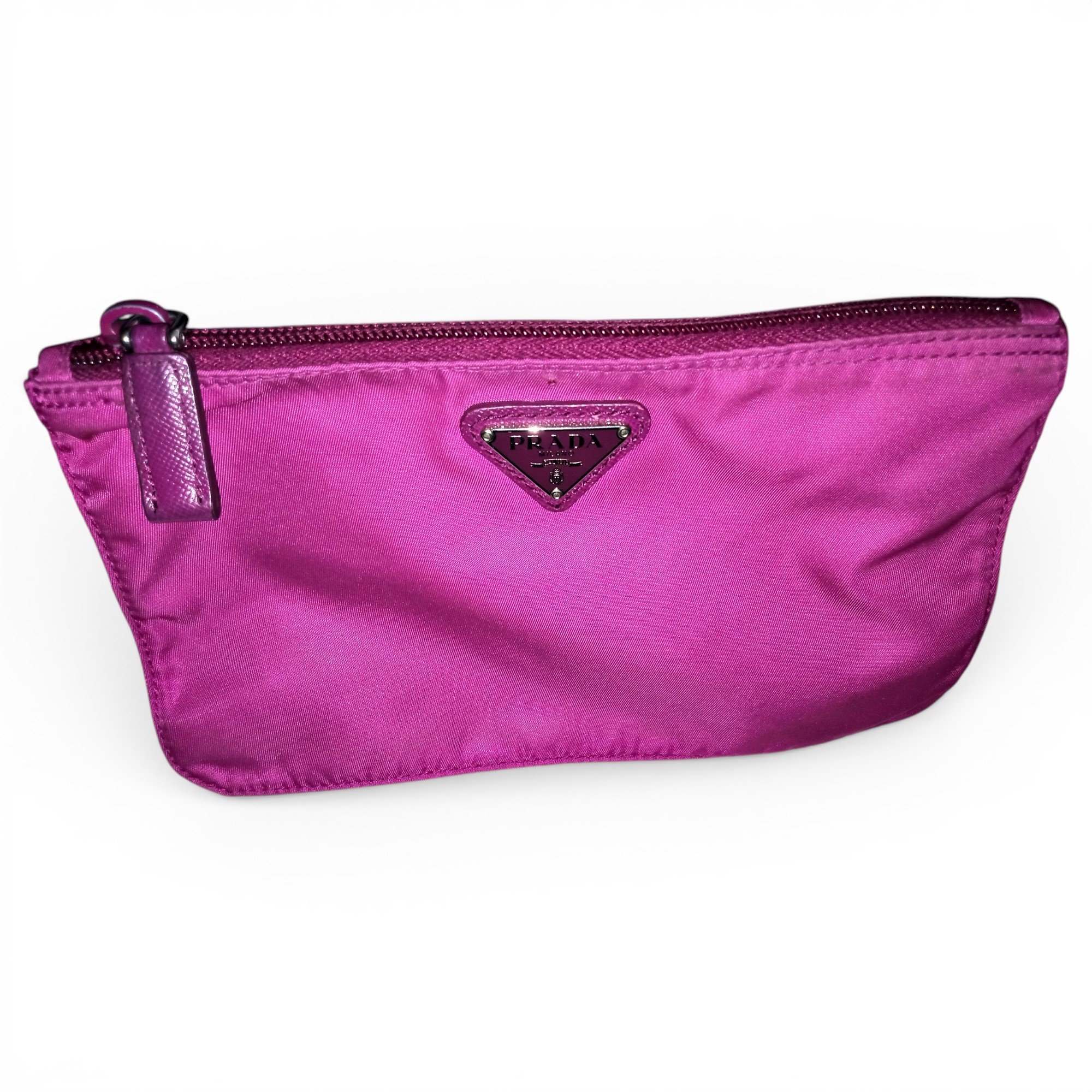 Triangle clutch bag