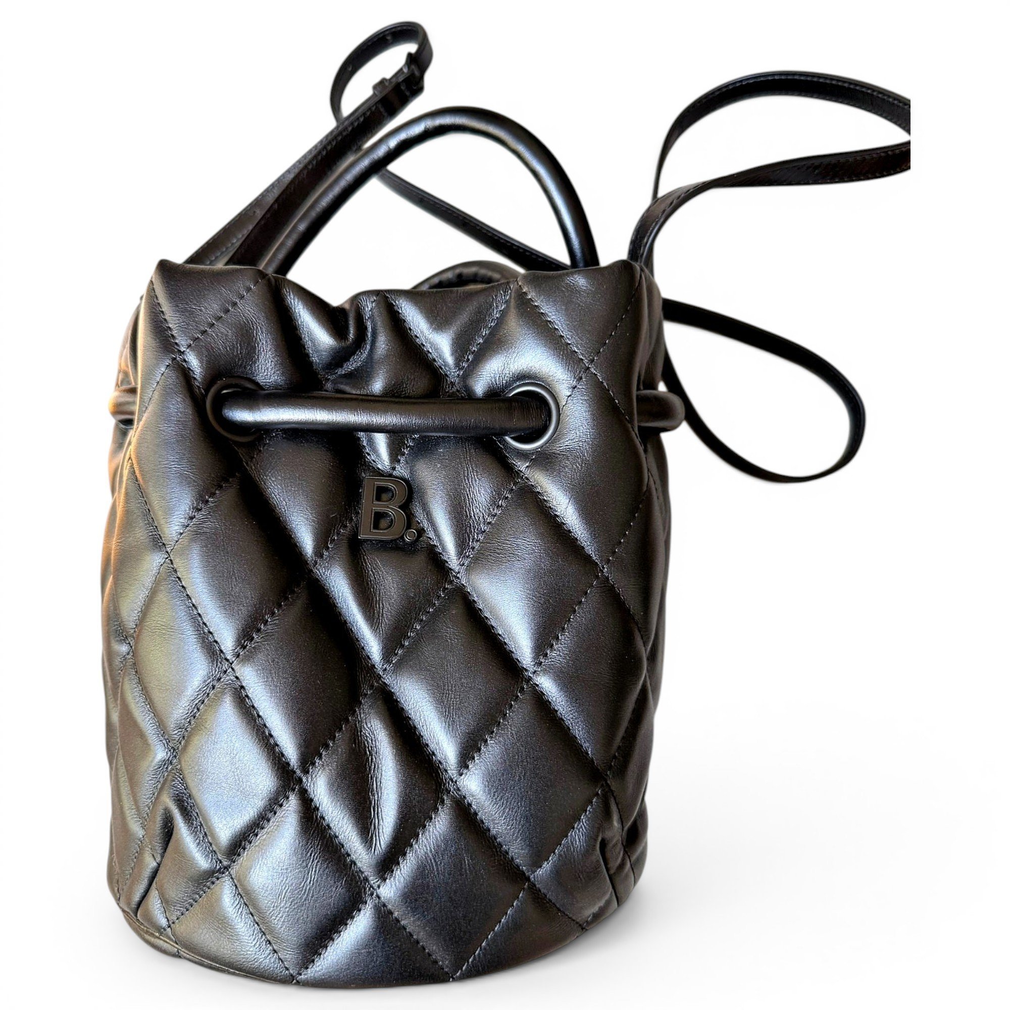 B leather handbag