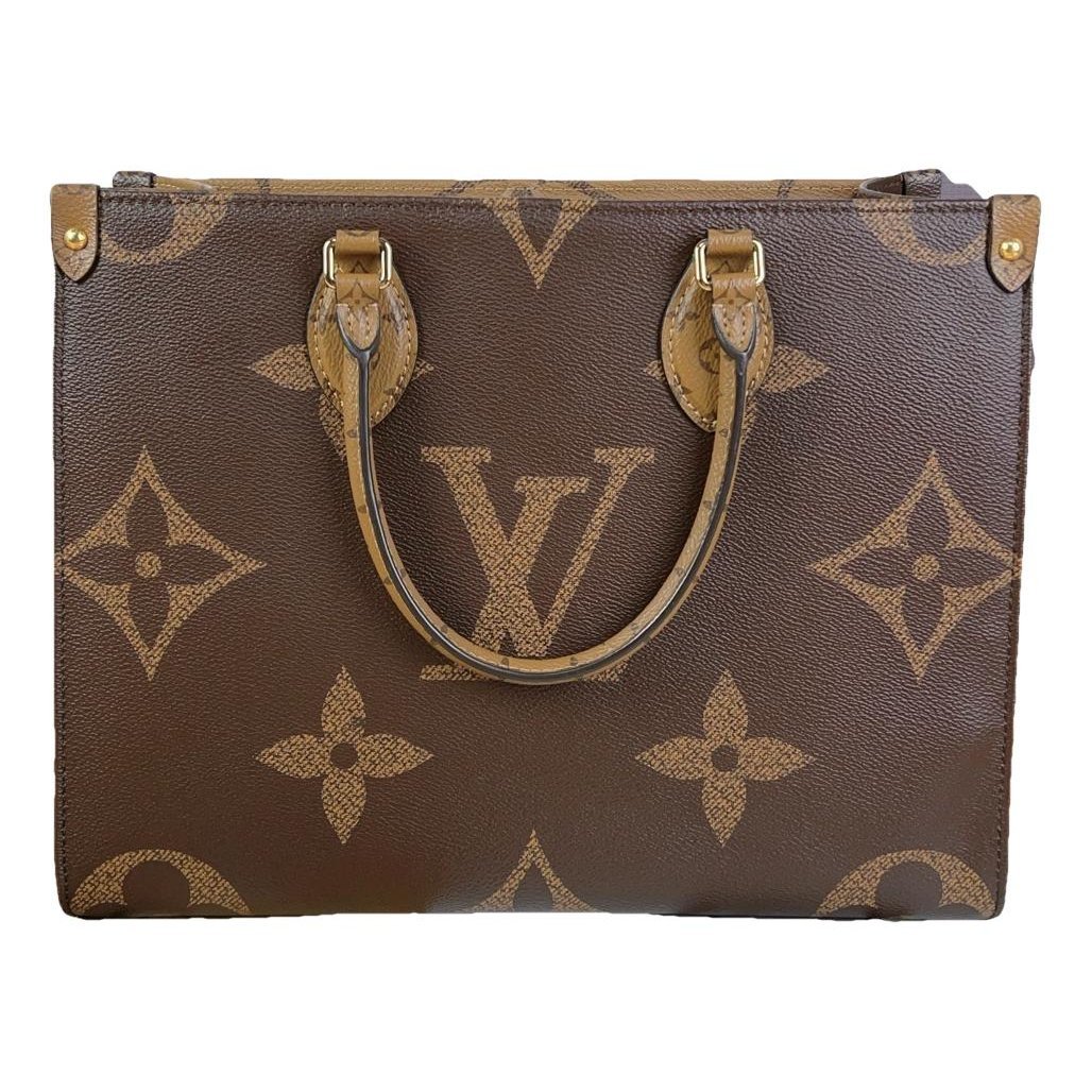 Onthego leather handbag