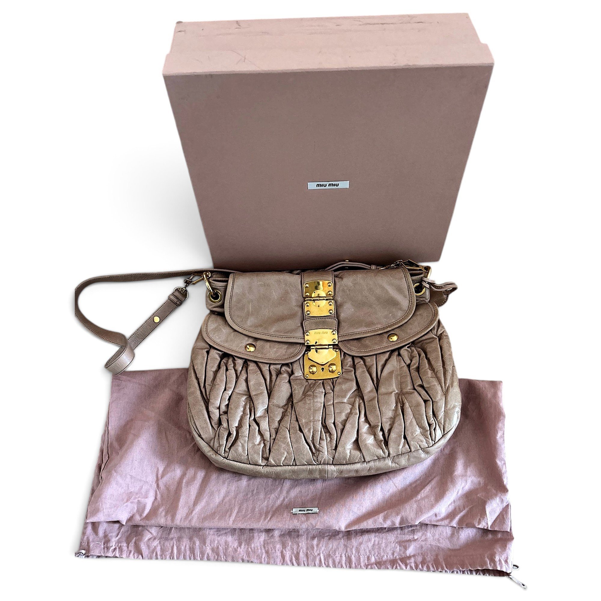 Coffer leather handbag