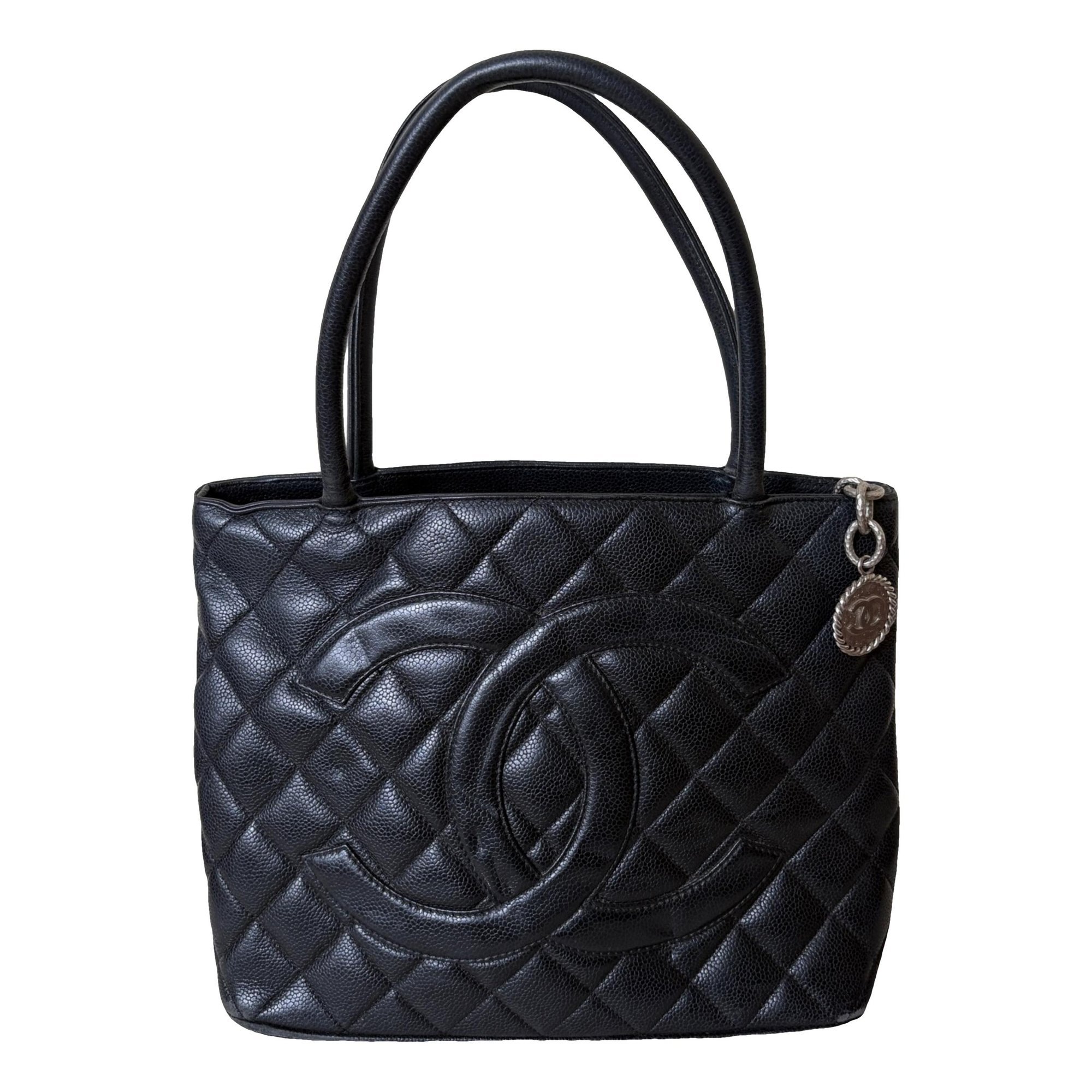 Médaillon leather tote