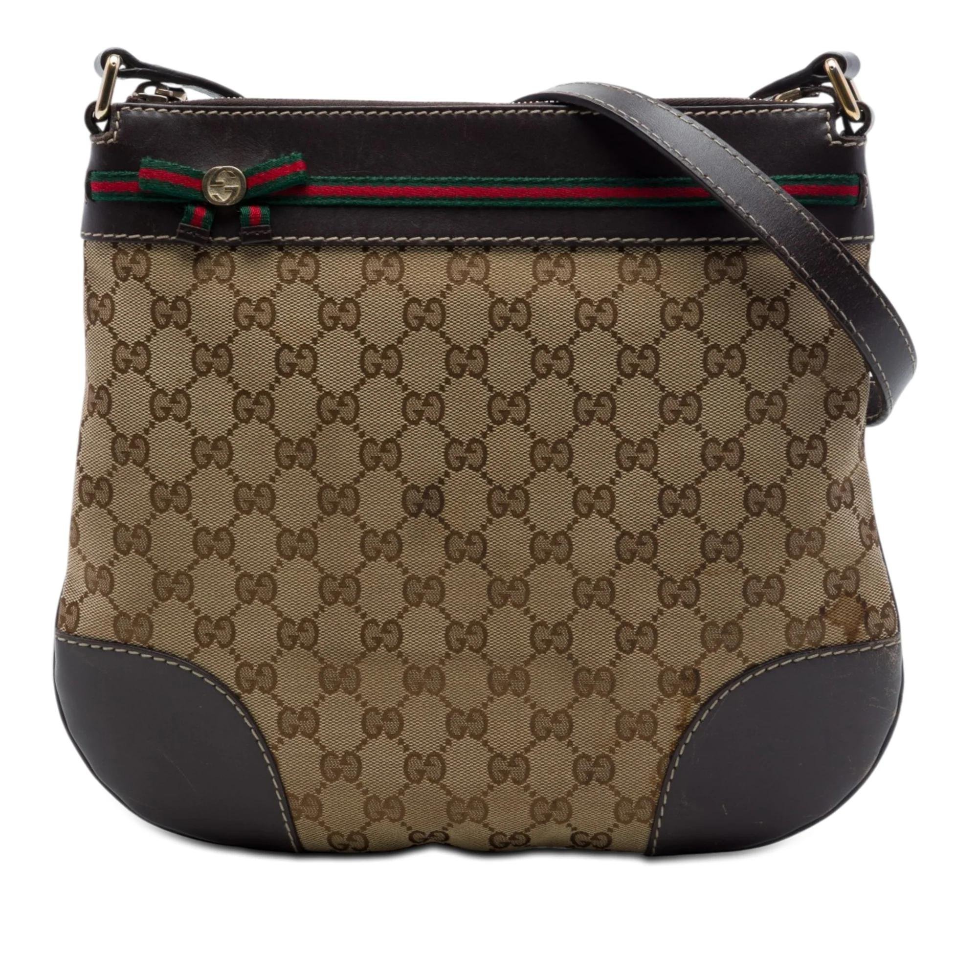 Gucci B leather handbag