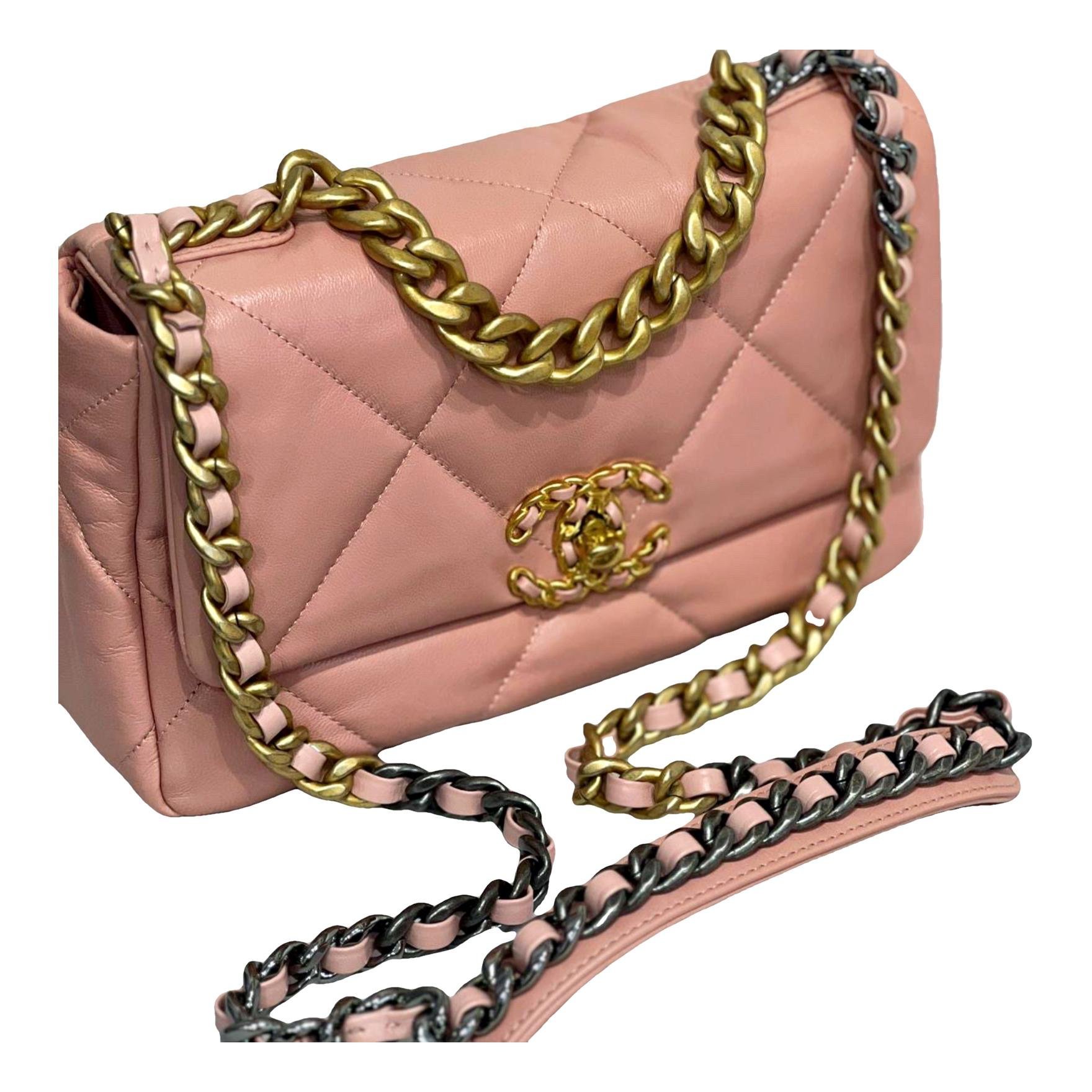 Chanel 19 leather handbag