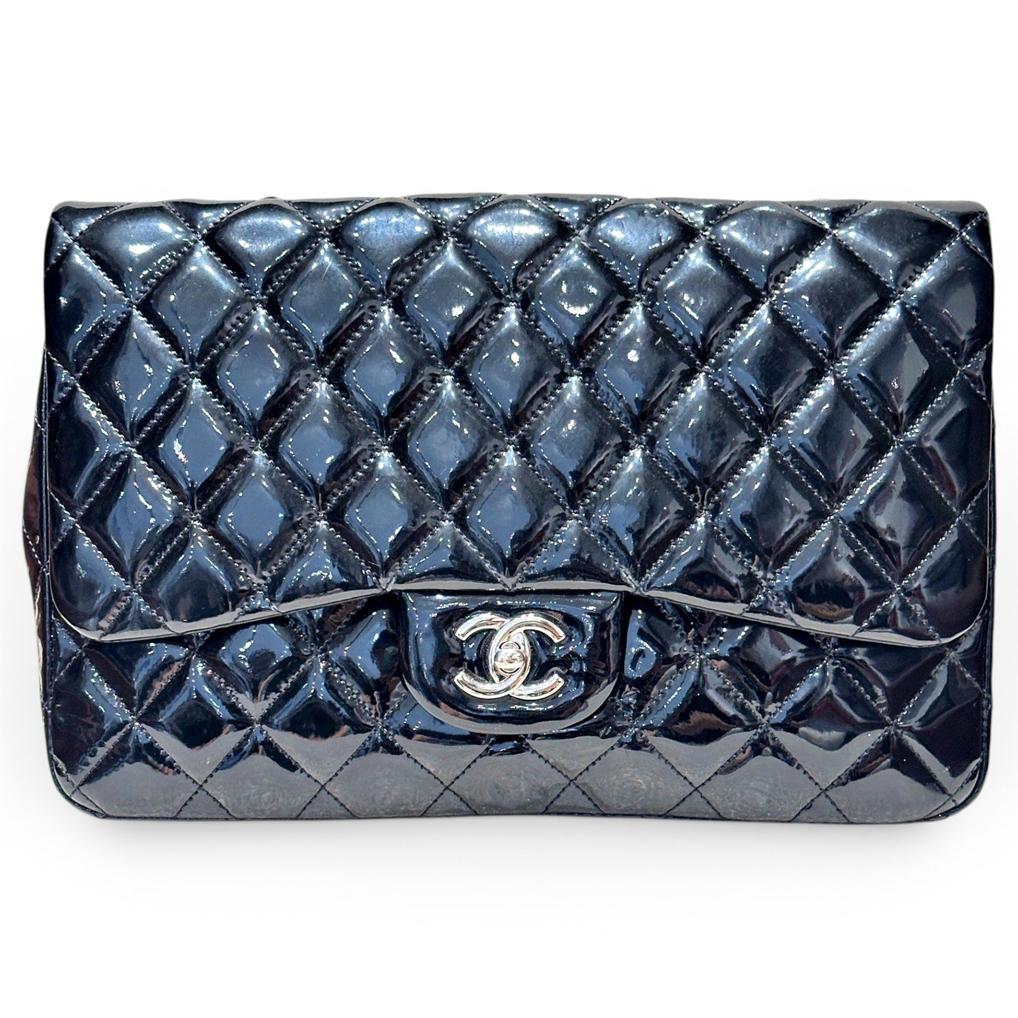 Timeless/Classique patent leather crossbody bag