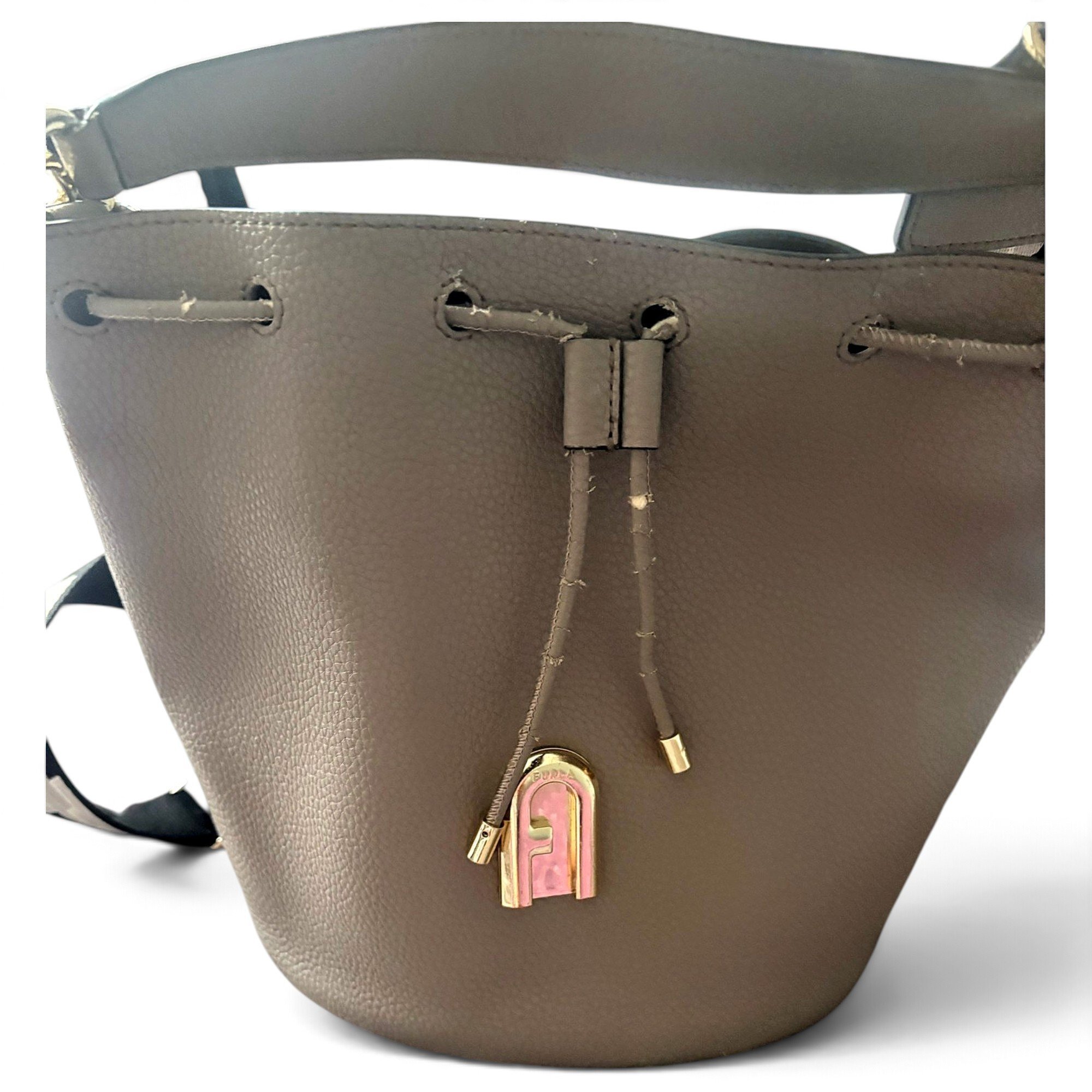 Leather bag