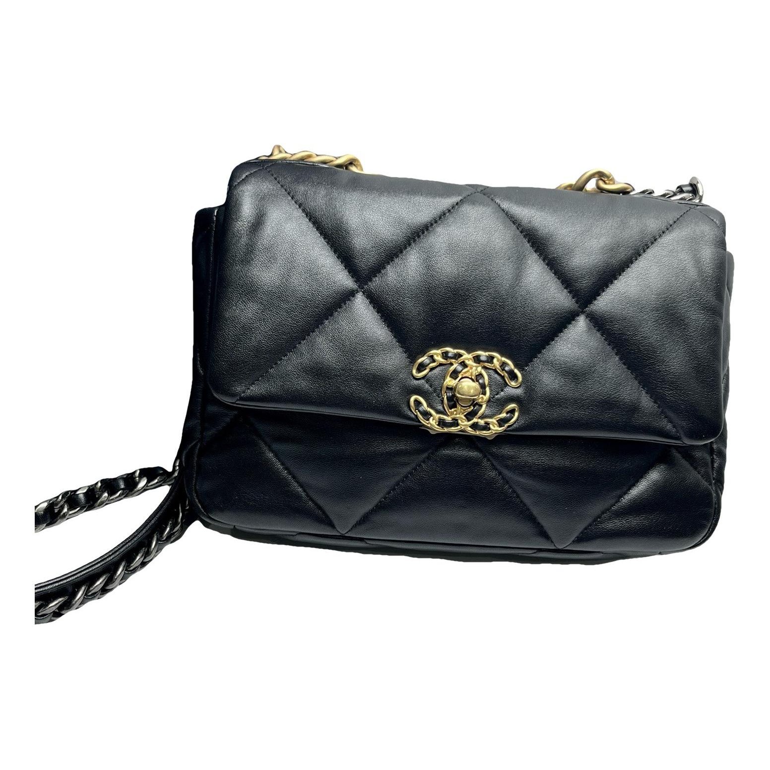 Chanel 19 leather handbag