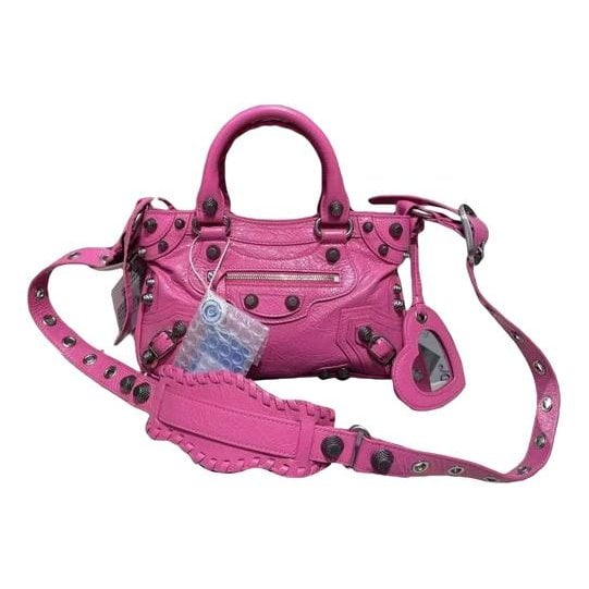 B leather handbag