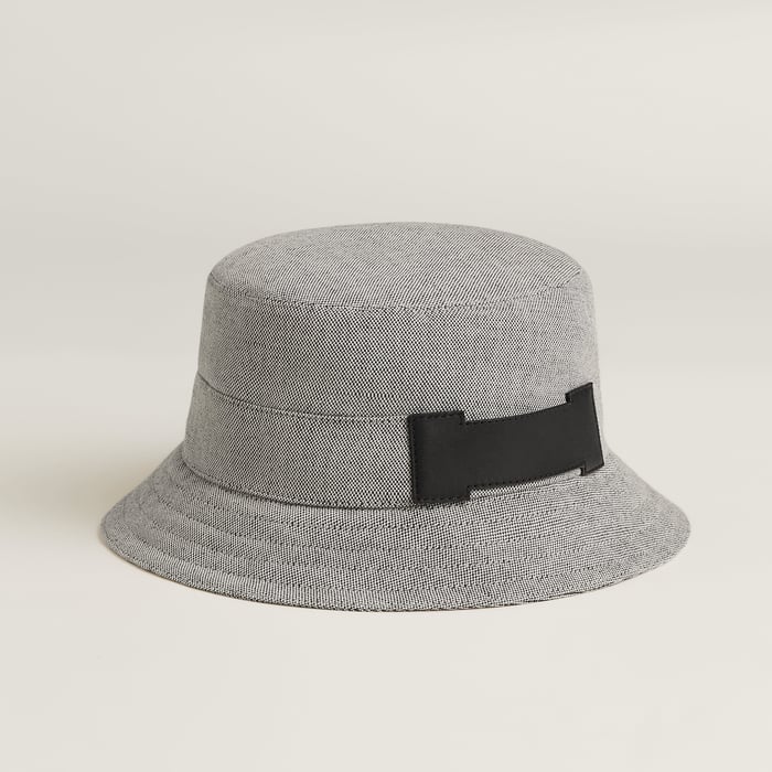 Fred Sangle H bucket hat