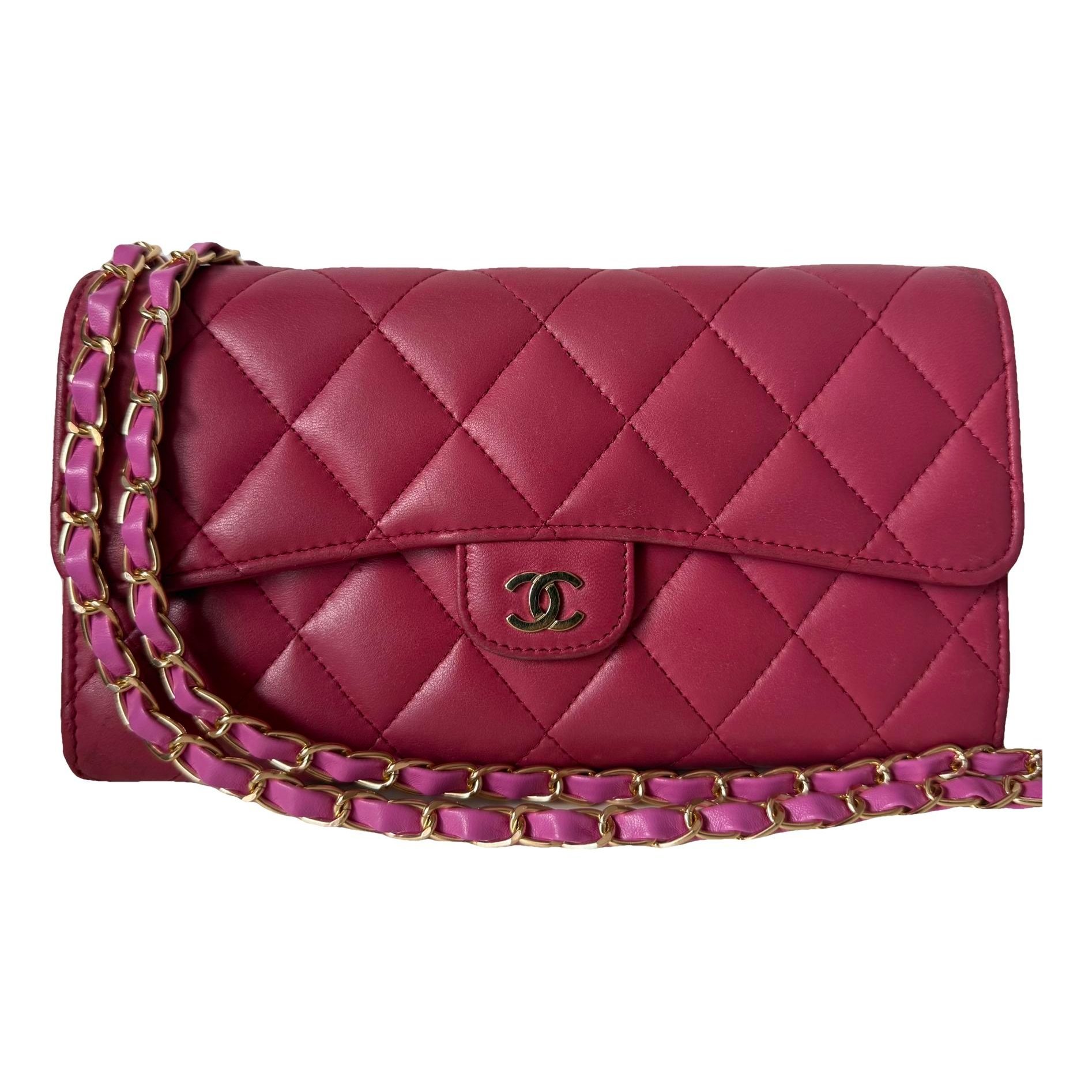 Wallet On Chain Timeless/Classique leather crossbody bag