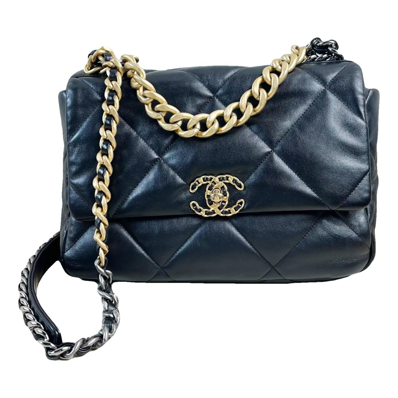 Chanel 19 leather handbag