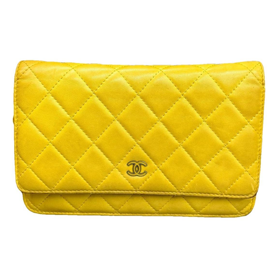 Wallet On Chain Timeless/Classique leather crossbody bag