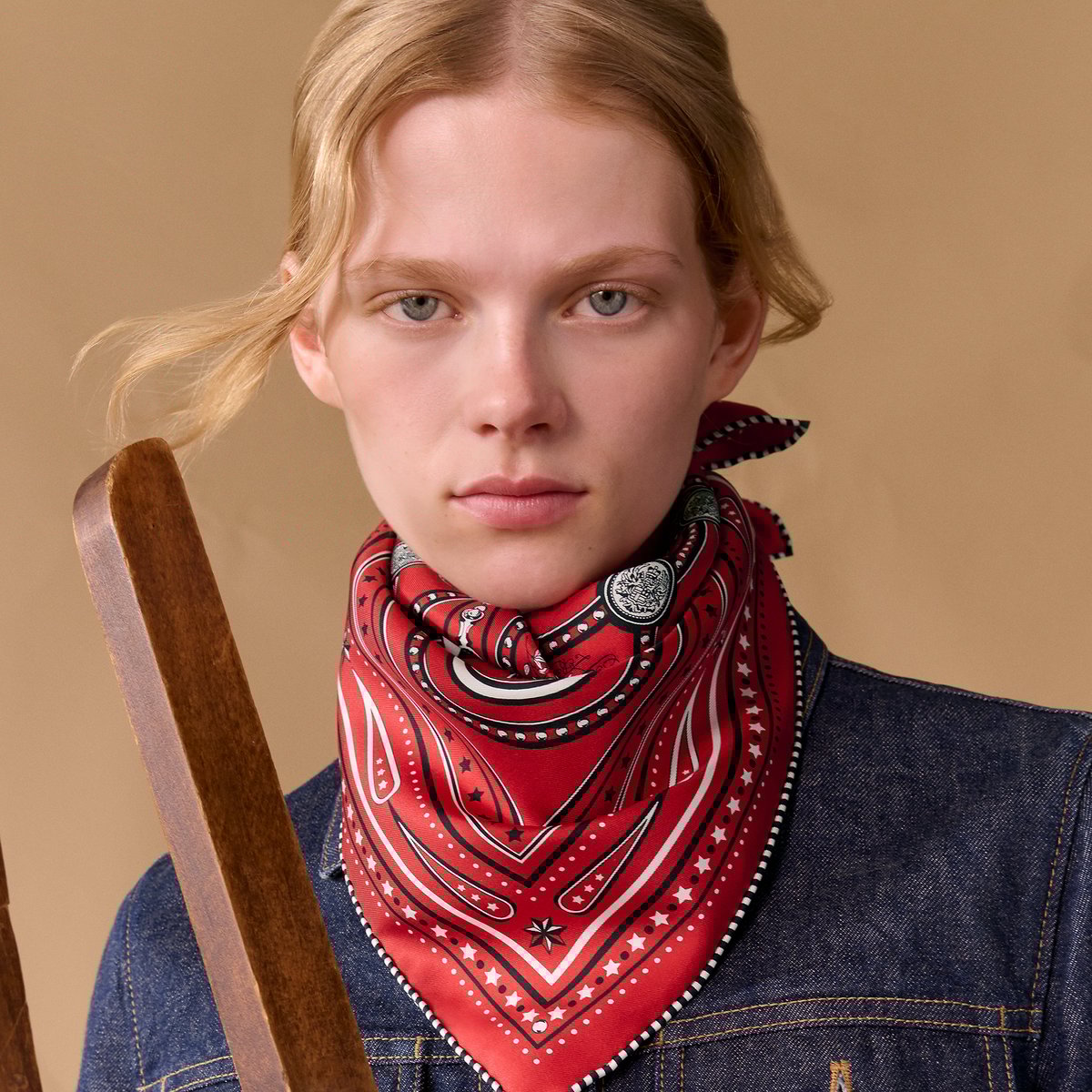 Hermès Grand Tralala bandana 55 Rouge/Noir/Blanc | BagUSeek