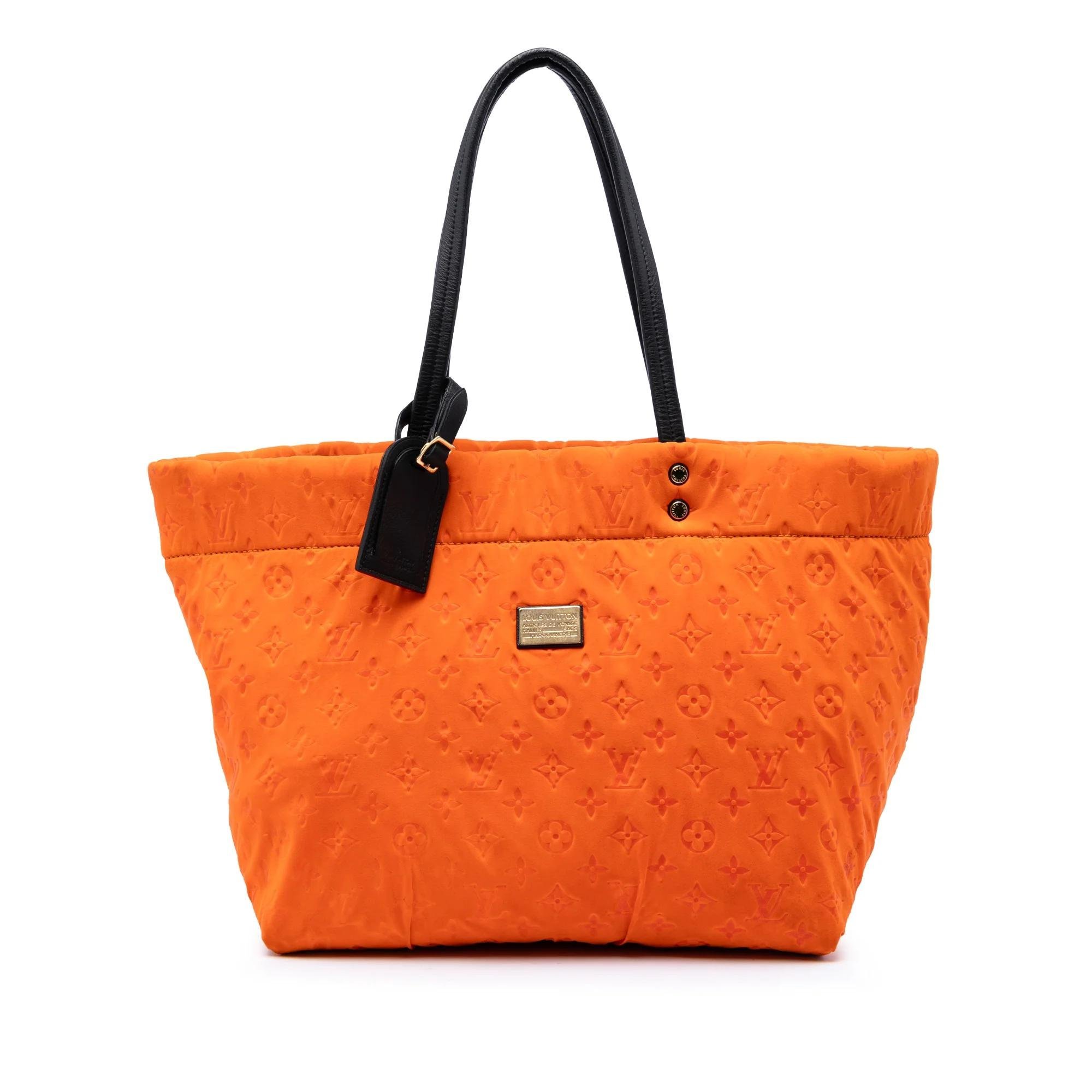 Leather tote