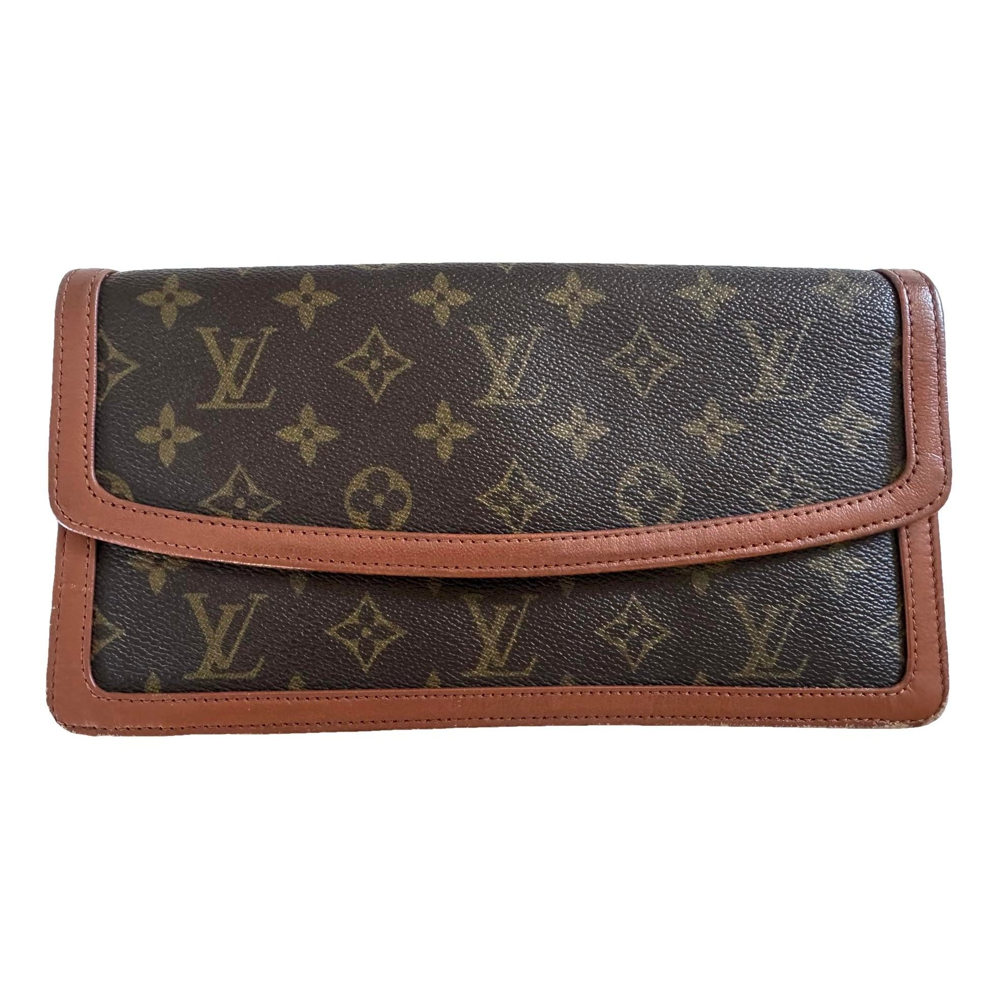 Leather clutch bag