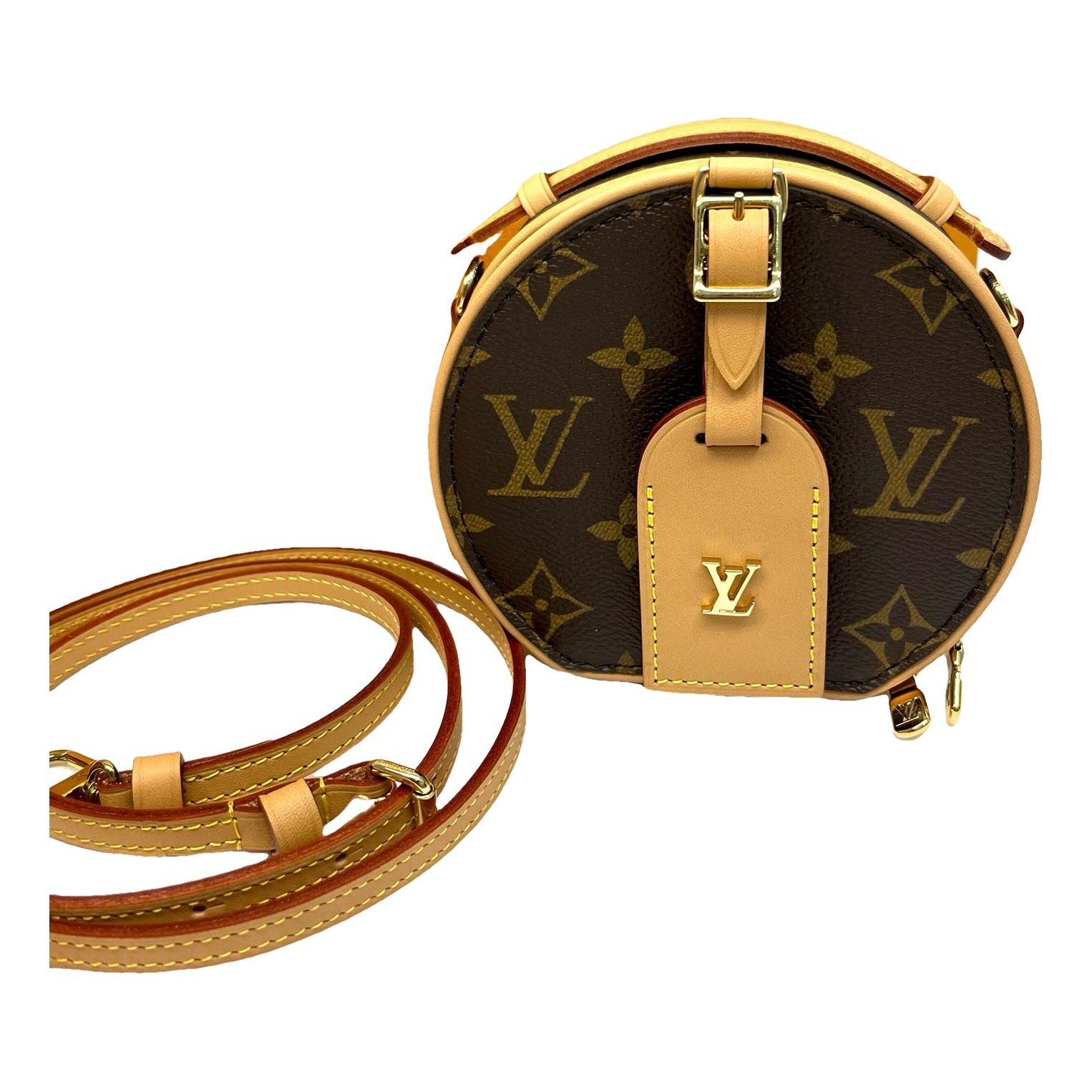 Boîte chapeau souple leather handbag