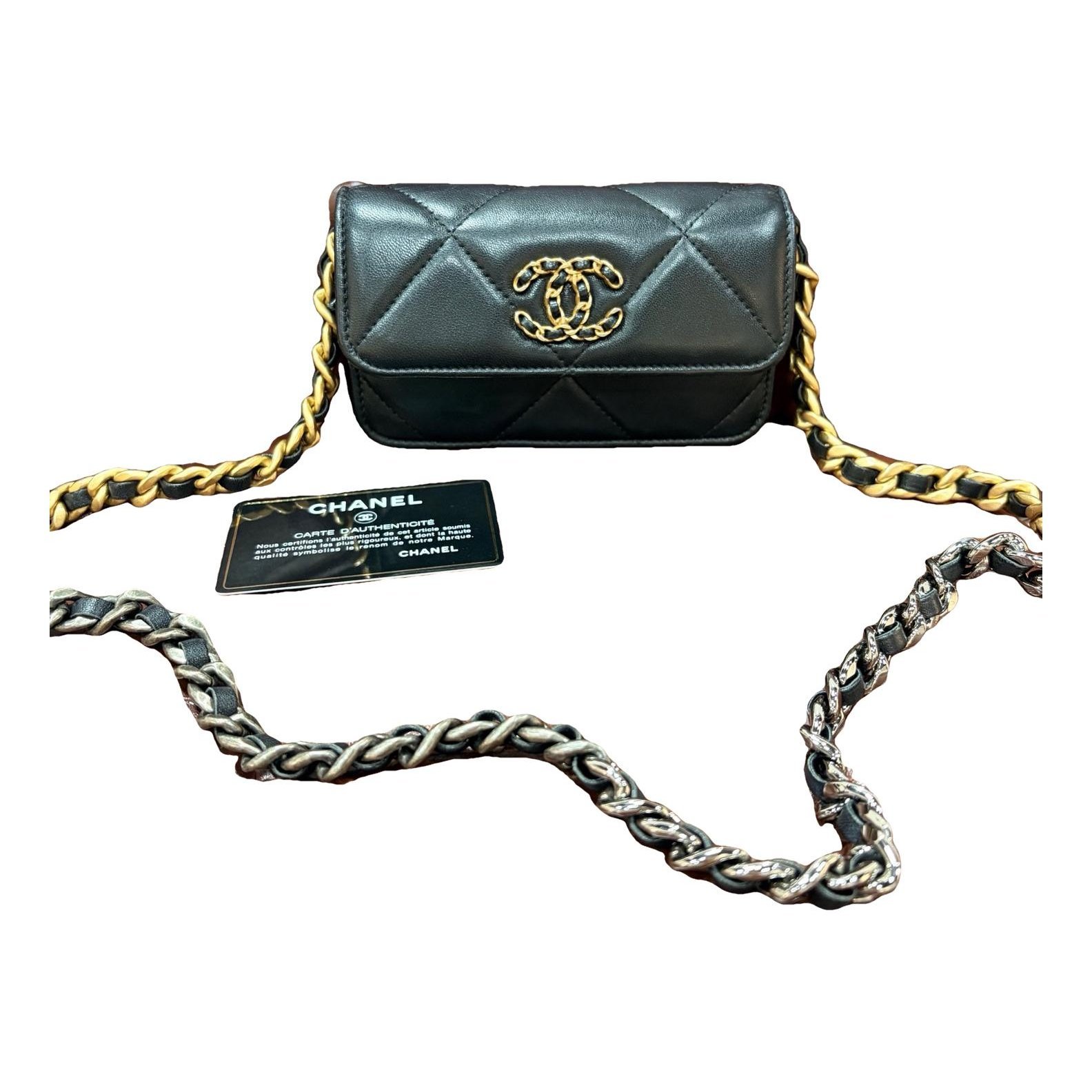 Chanel 19 leather handbag