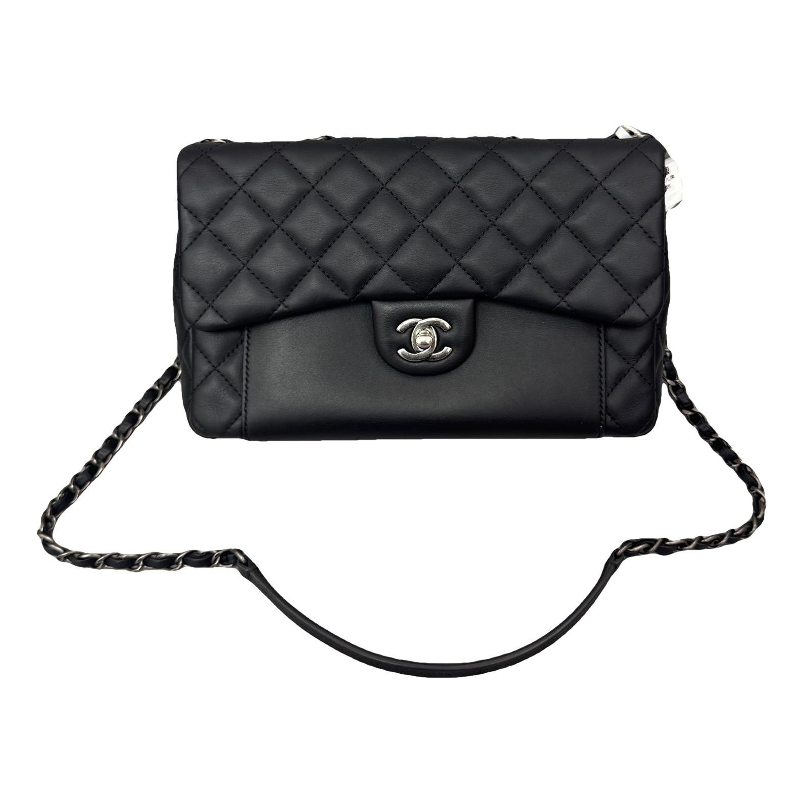 Timeless/Classique leather crossbody bag