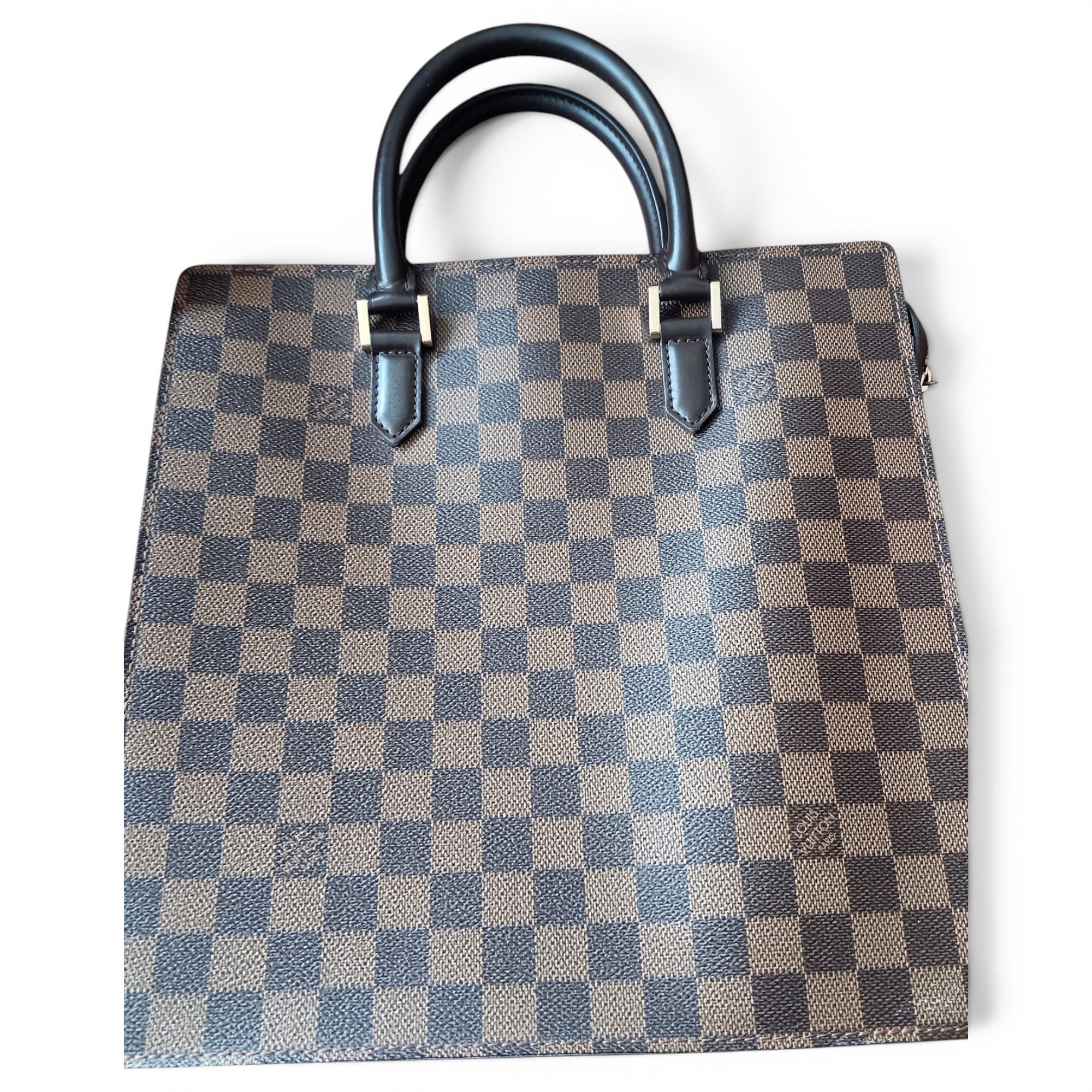 Plat leather handbag