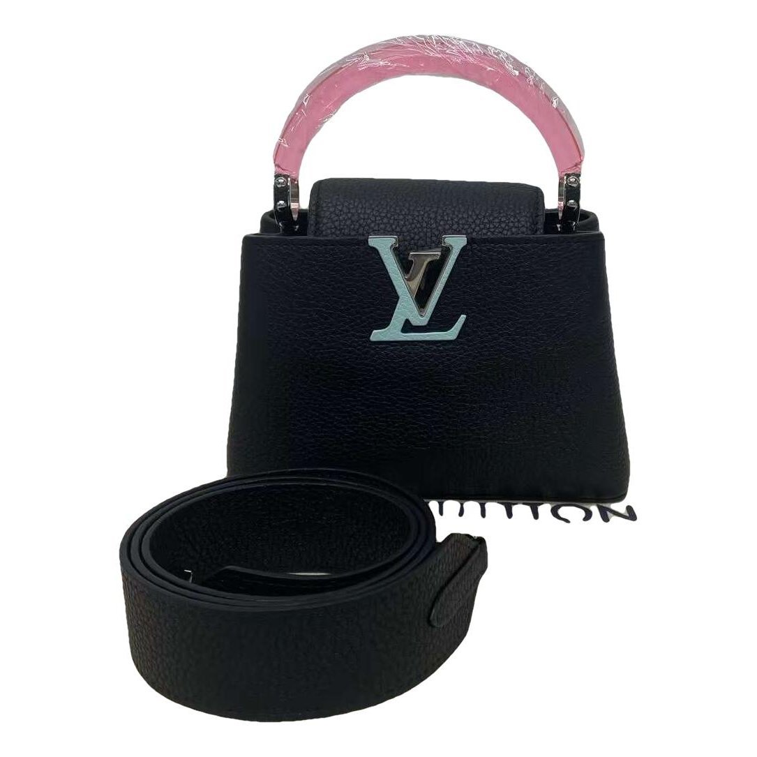 Capucines leather handbag