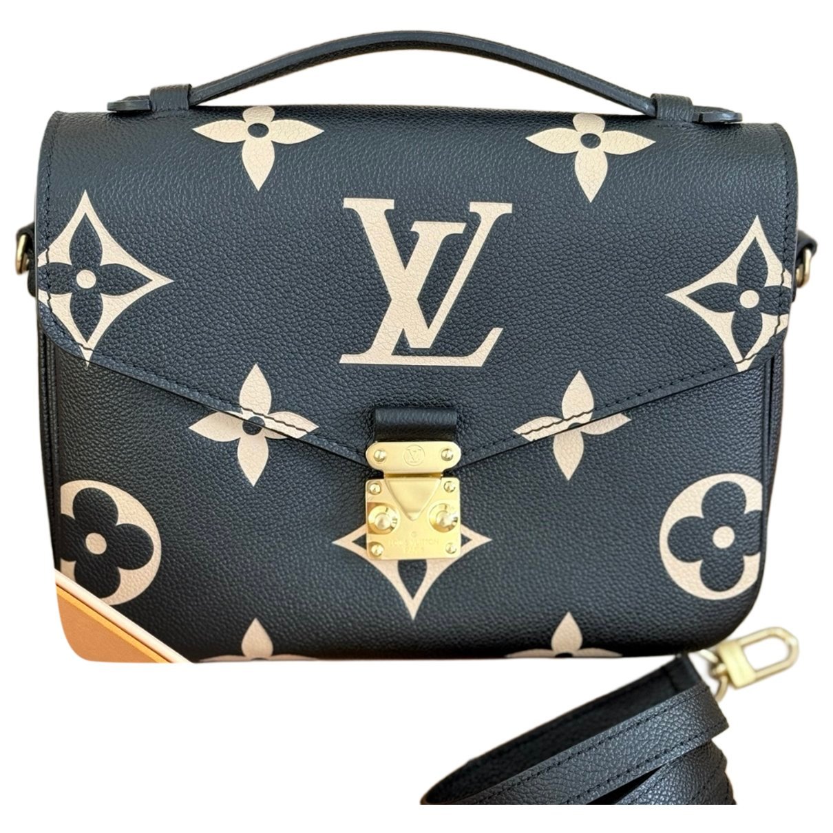 Louis Vuitton Metis leather crossbody bag