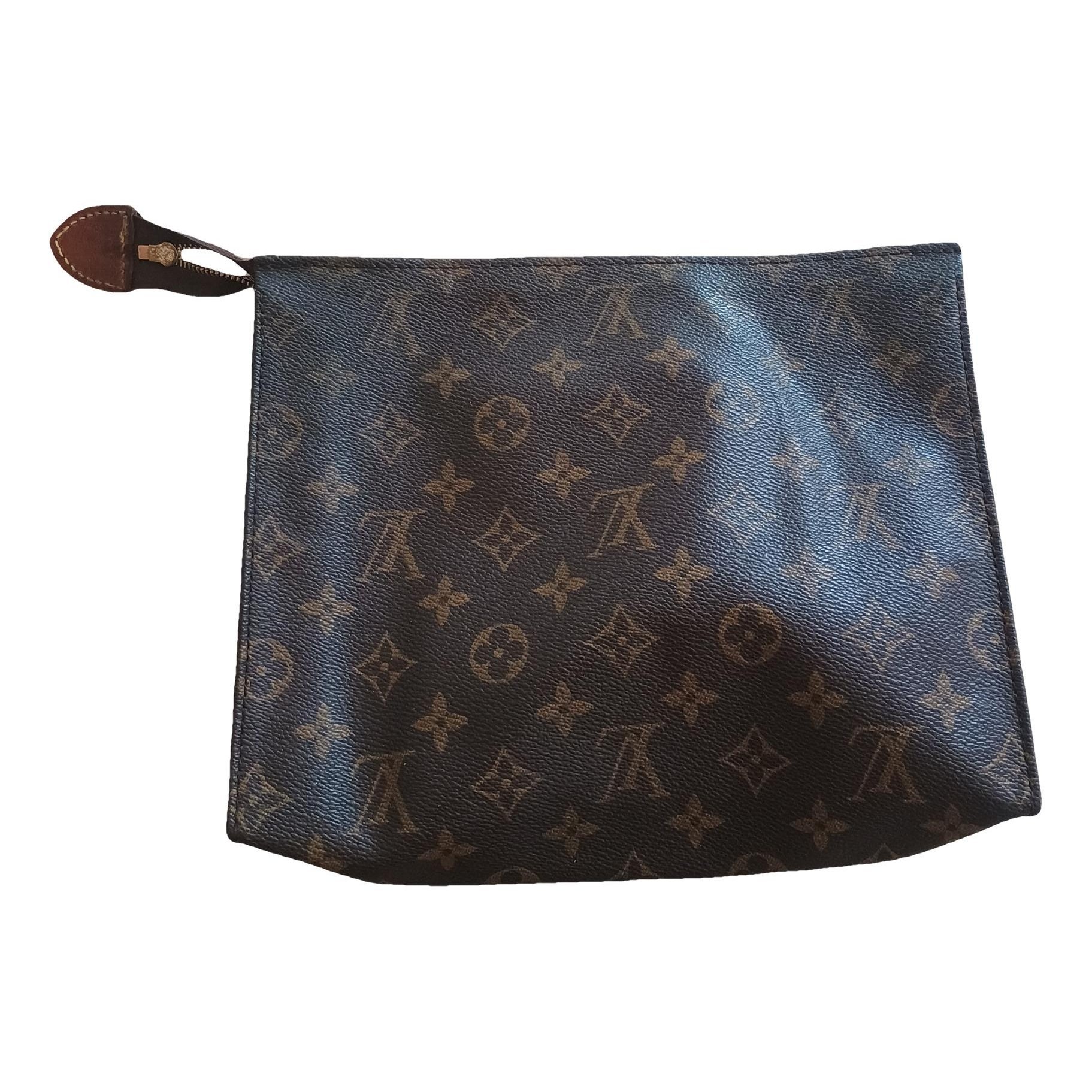 Leather clutch bag