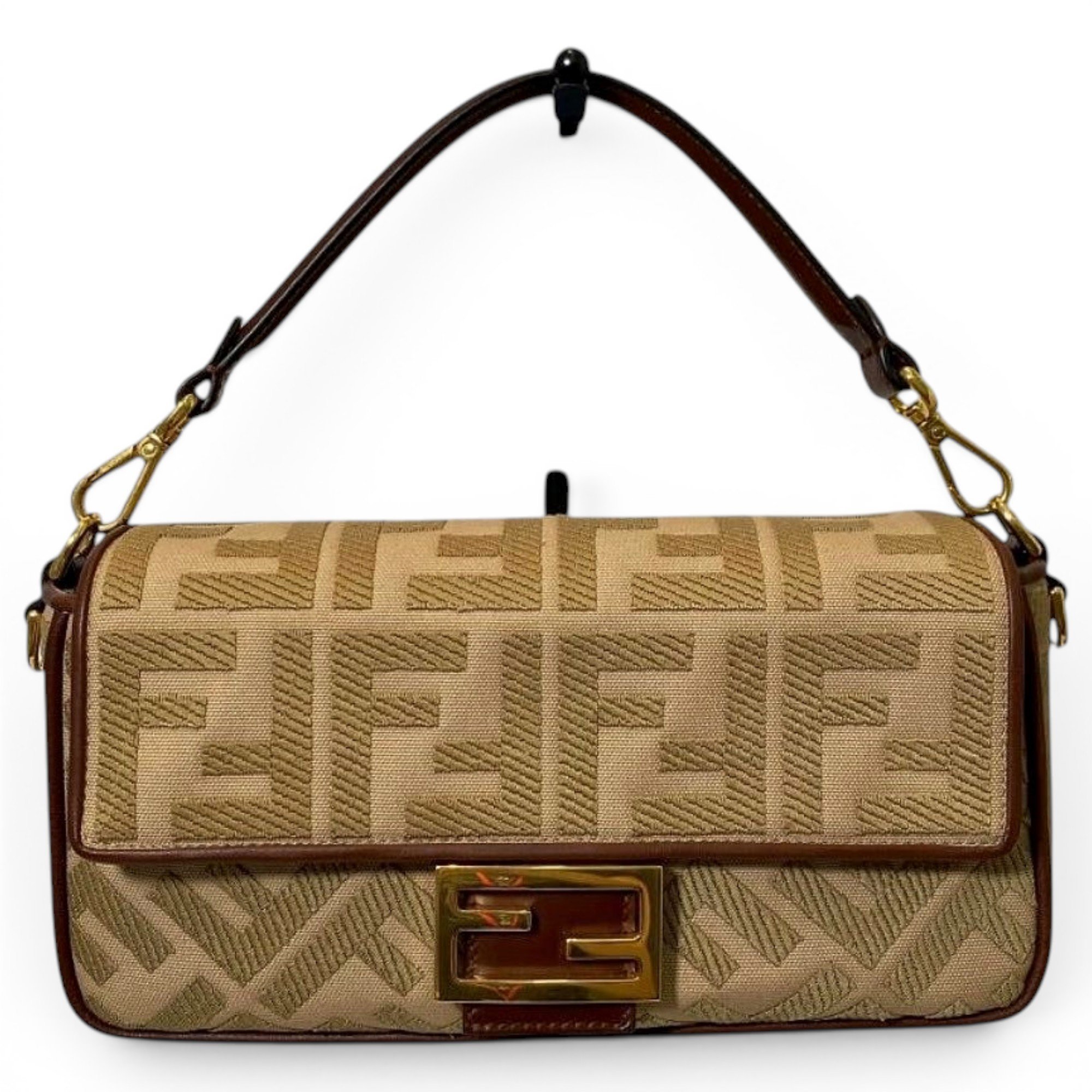 Baguette cloth handbag