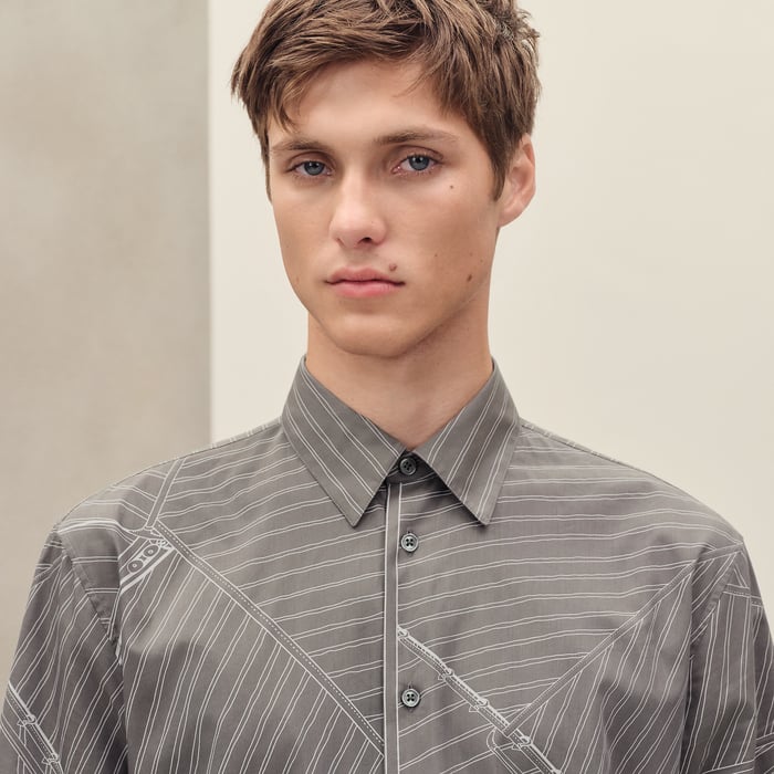 Gris Éléphant "Vent Portant Finesse" Short-sleeve Straight Cut Shirt