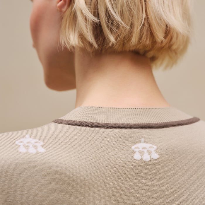 Beige Glaise "Mors a Jouets" Embroidered Short-sleeve Sweater