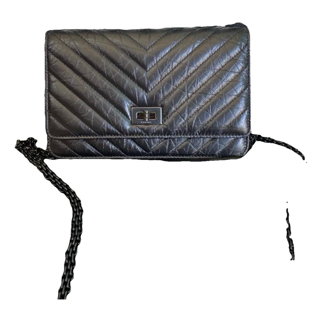 Wallet On Chain 2.55 leather crossbody bag