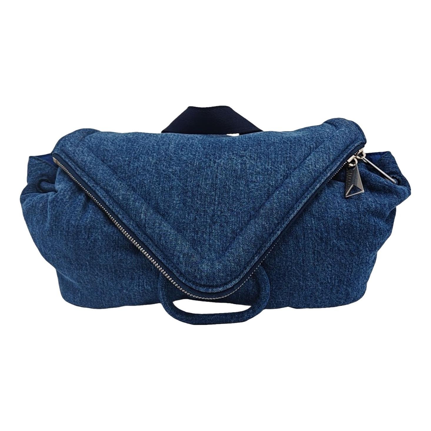 Beak cloth handbag
