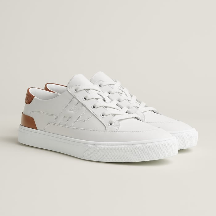 Deep sneaker