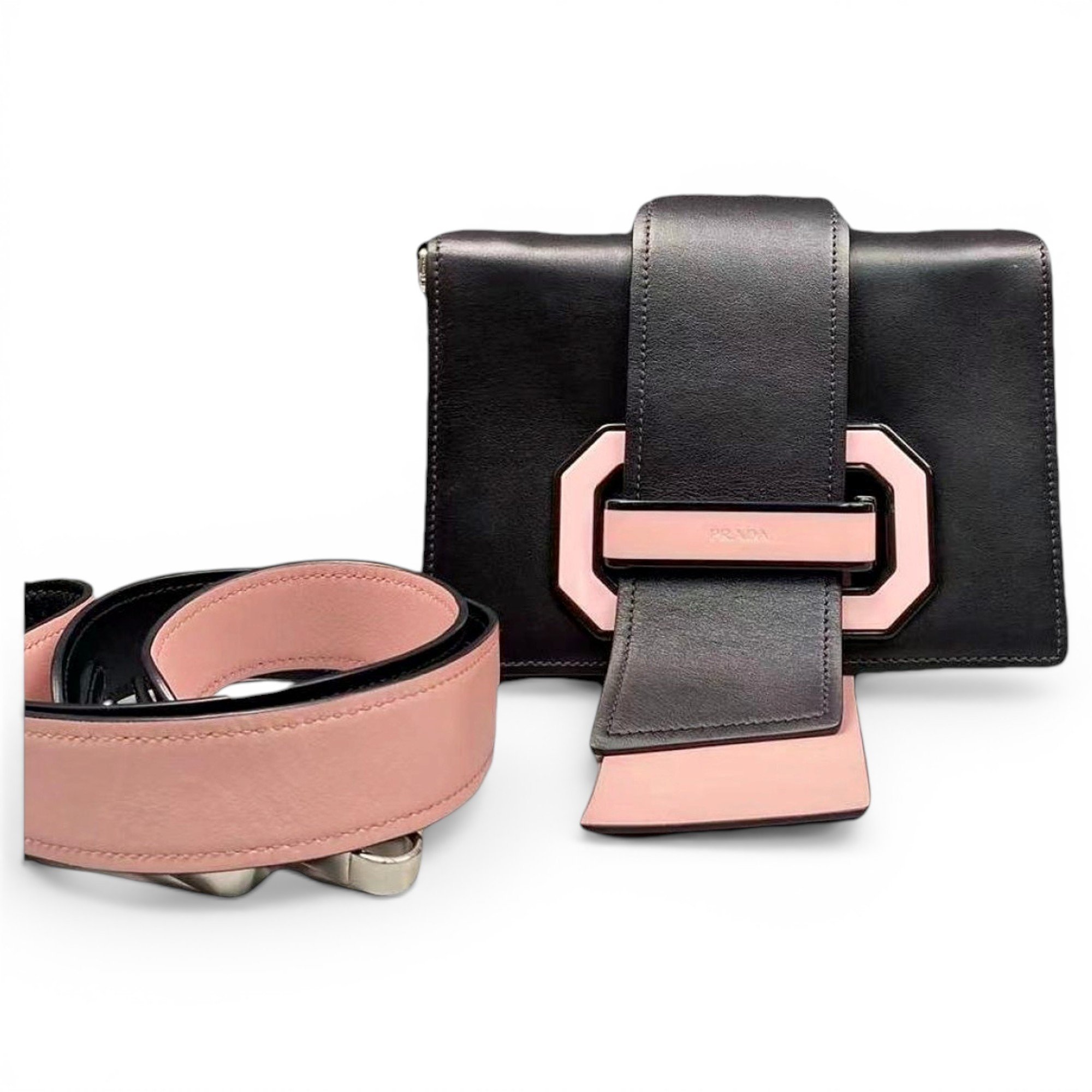 Ribbon leather handbag