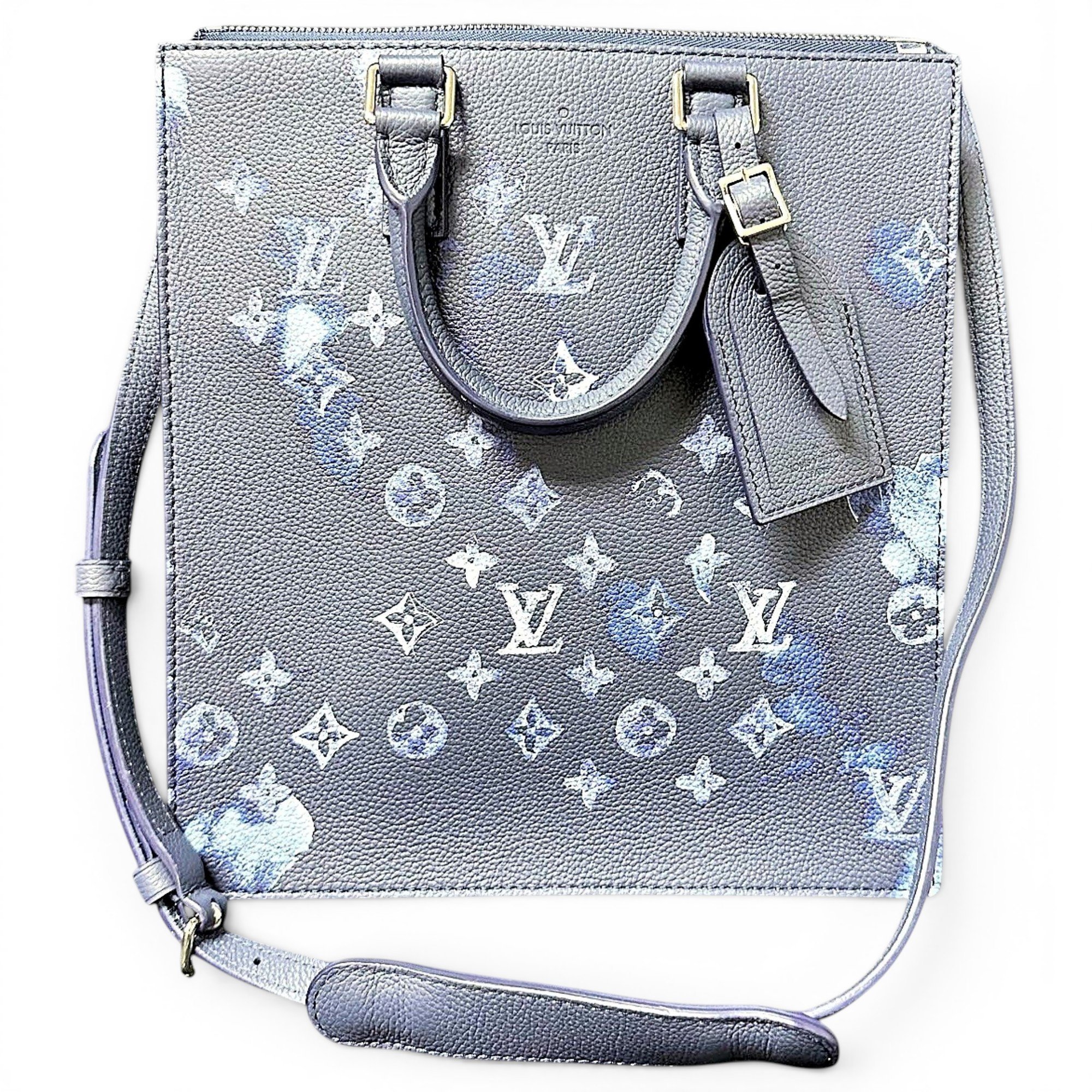 Plat leather handbag