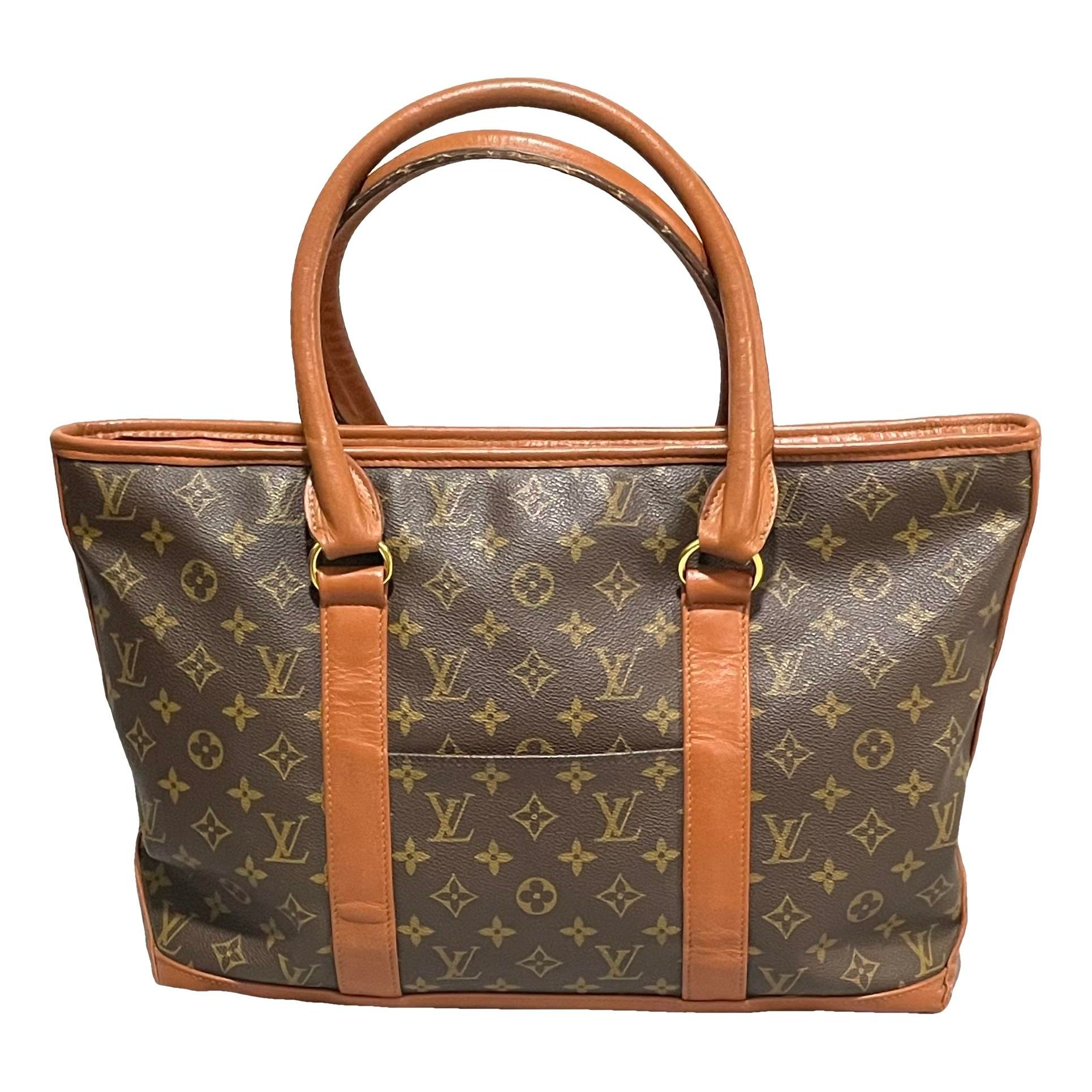 Leather tote