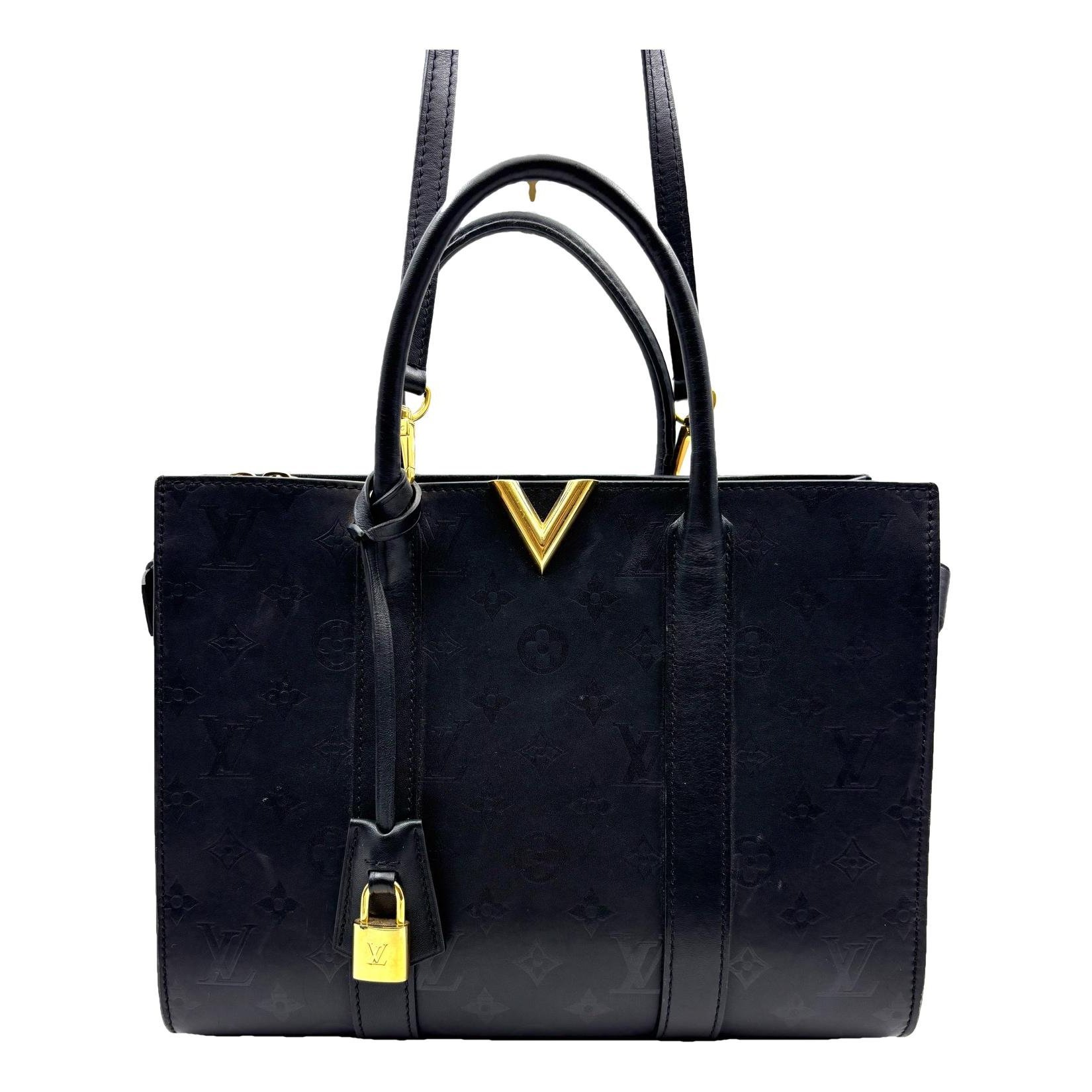 Very Zipped Tote leather handbag