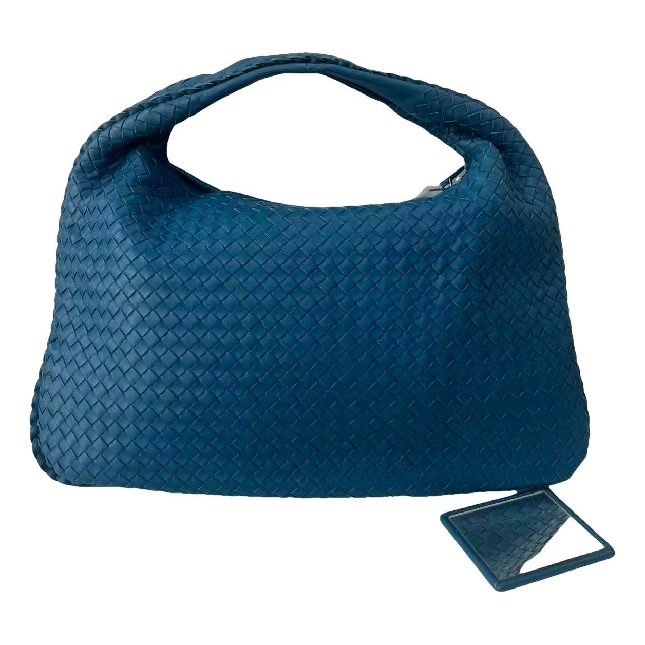 Veneta leather handbag