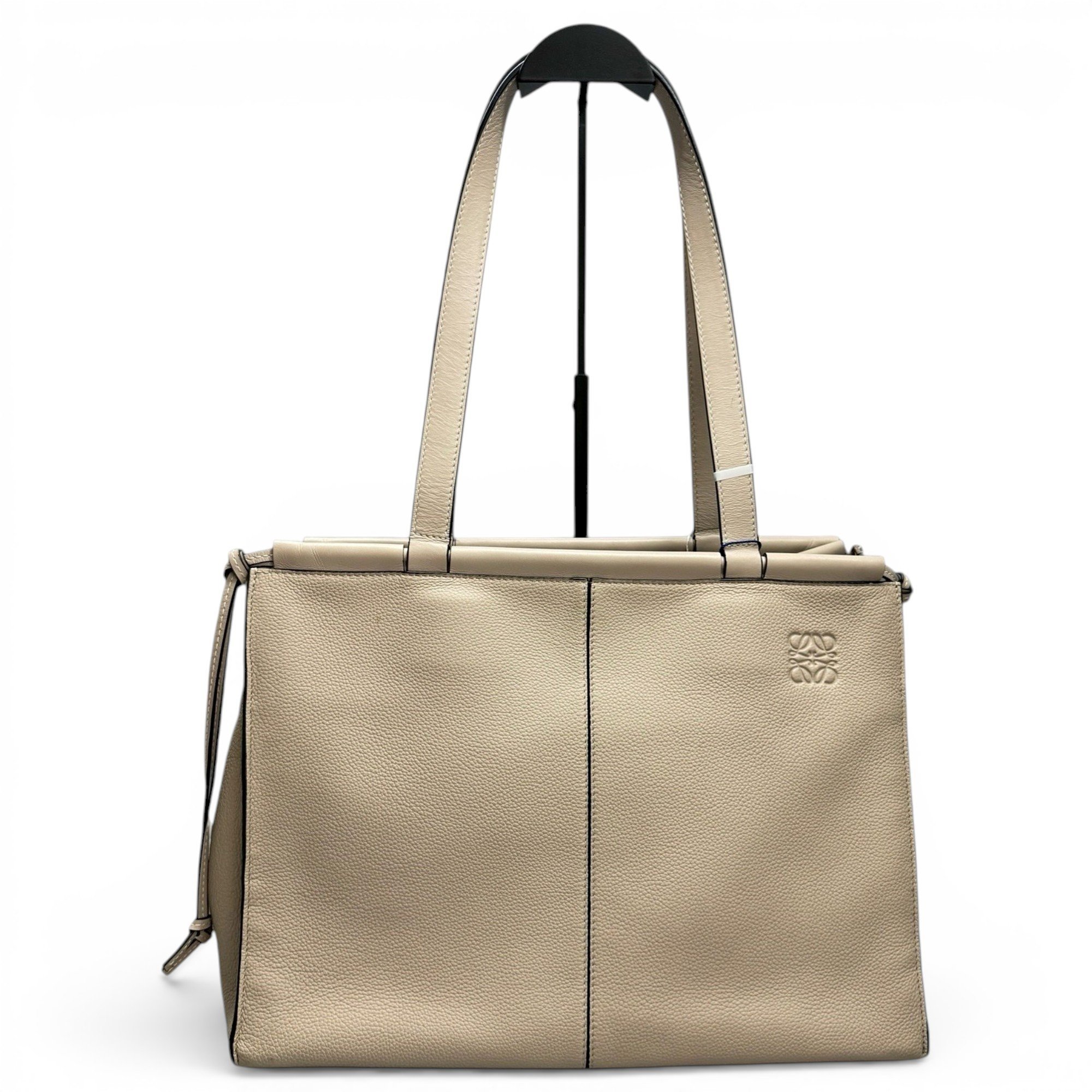 Cushion leather tote