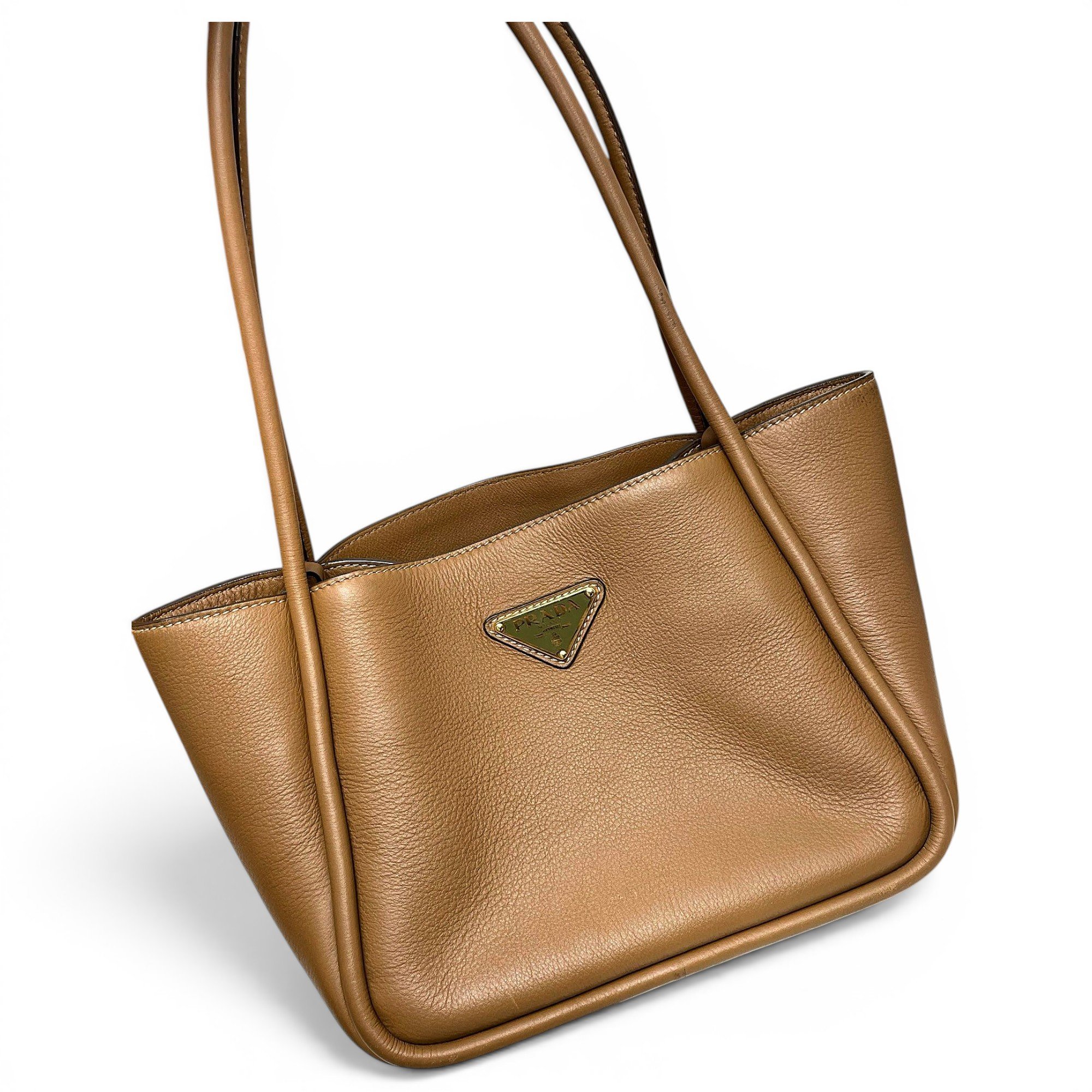 Leather tote