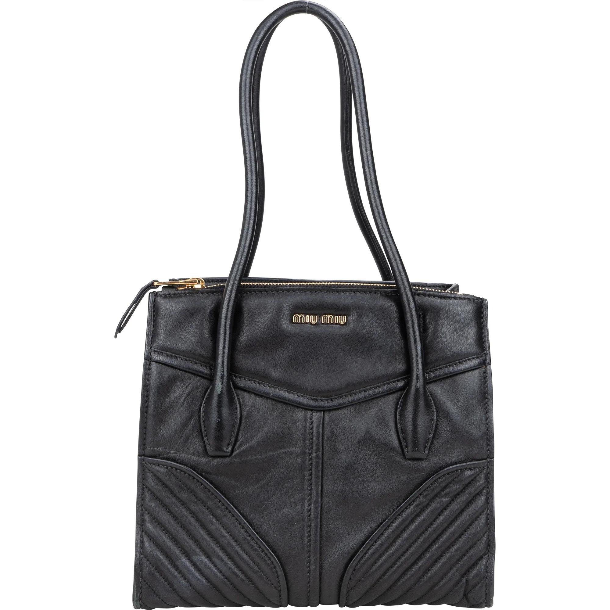 Matelassé leather handbag